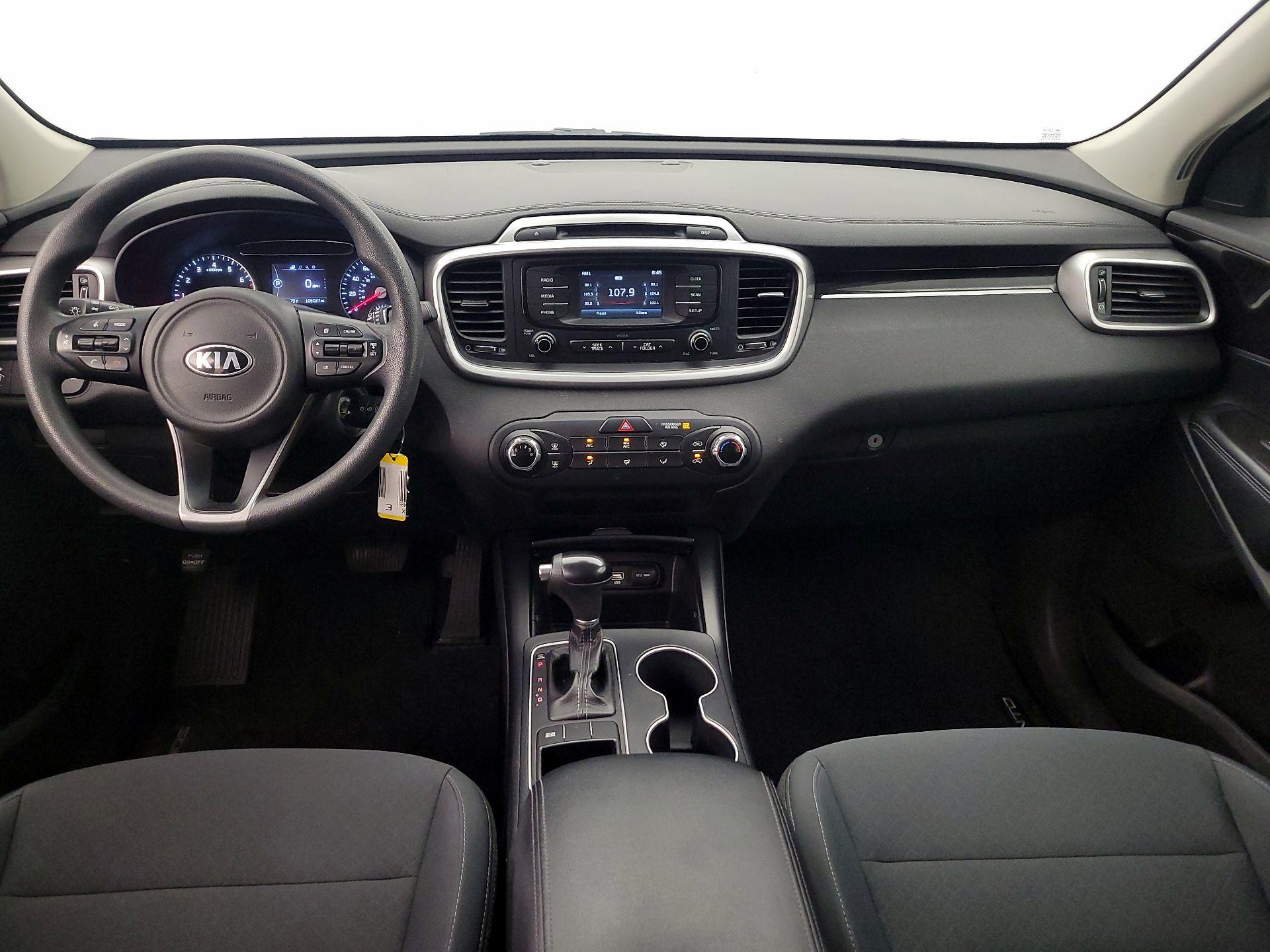 Thumbnail: 2016 Kia Sorento - 9