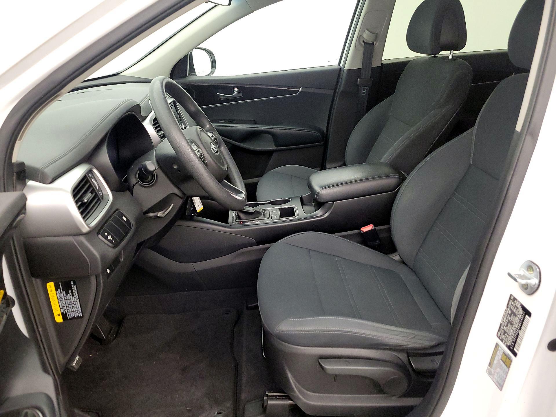 Thumbnail: 2016 Kia Sorento - 11