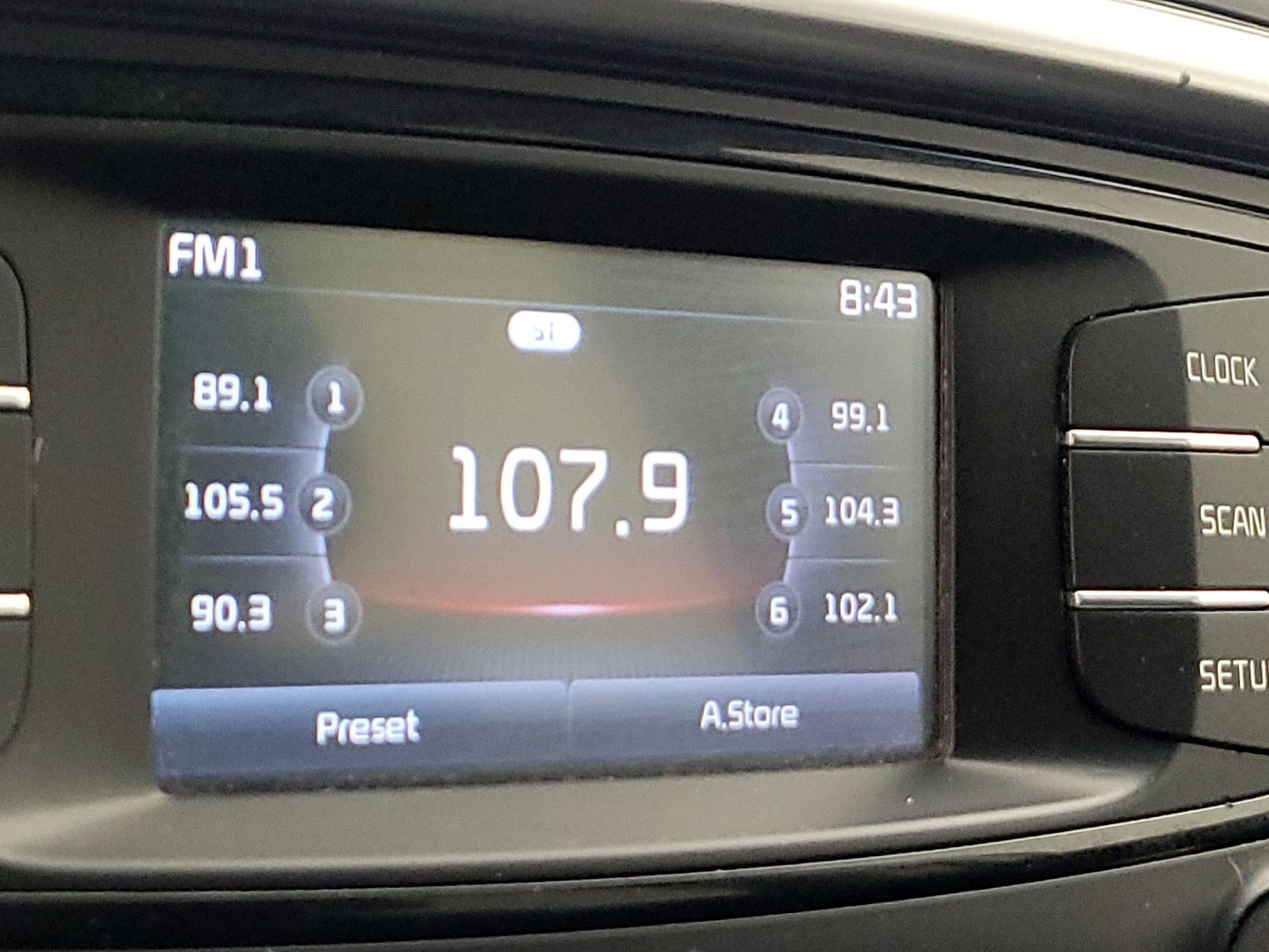 Thumbnail: 2016 Kia Sorento - 15