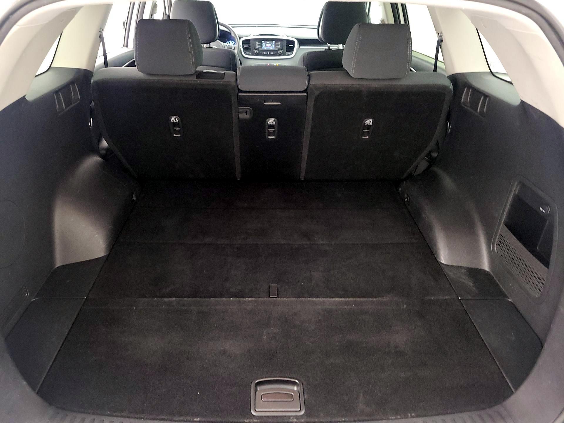 Thumbnail: 2016 Kia Sorento - 20