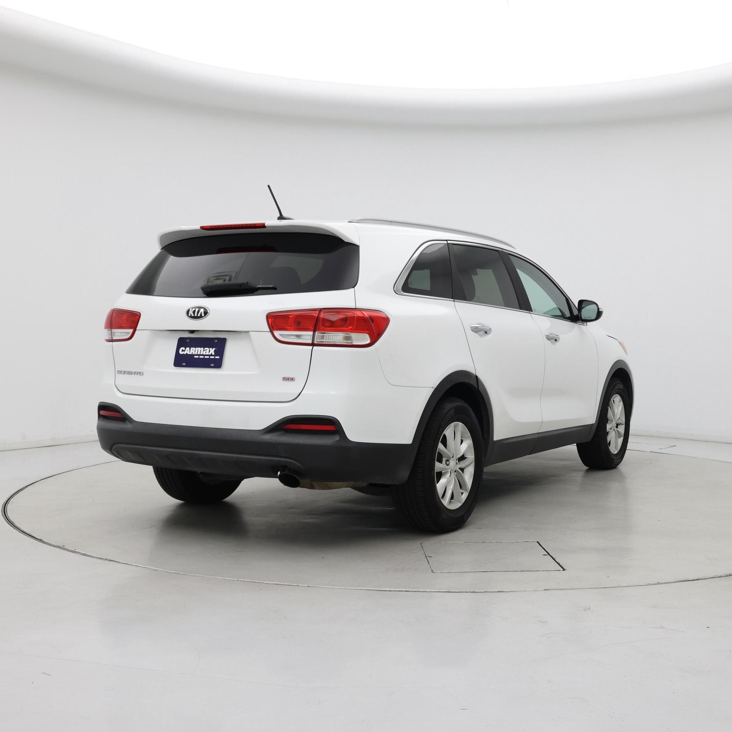 Thumbnail: 2016 Kia Sorento - 8