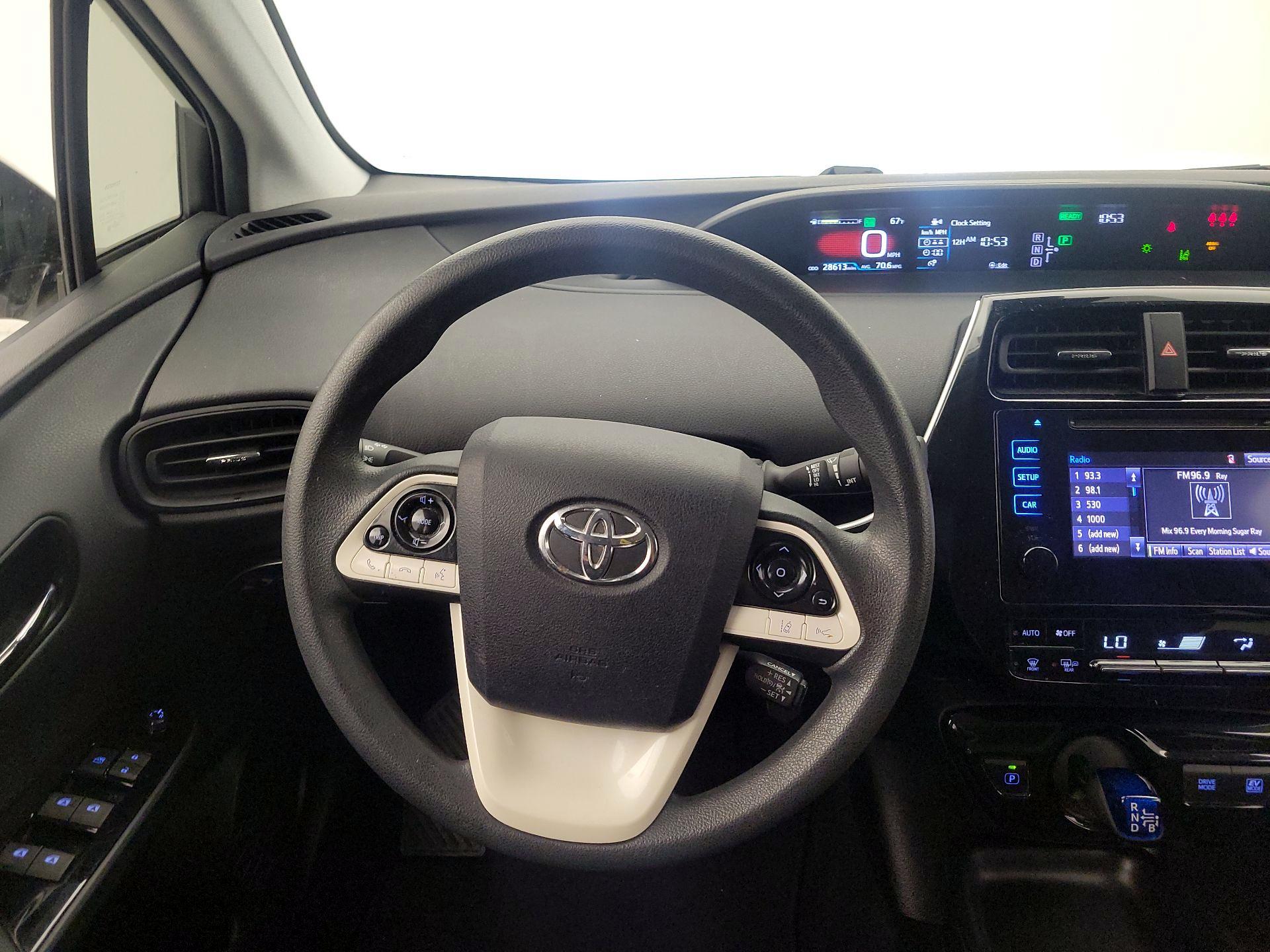 Thumbnail: 2017 Toyota Prius - 10