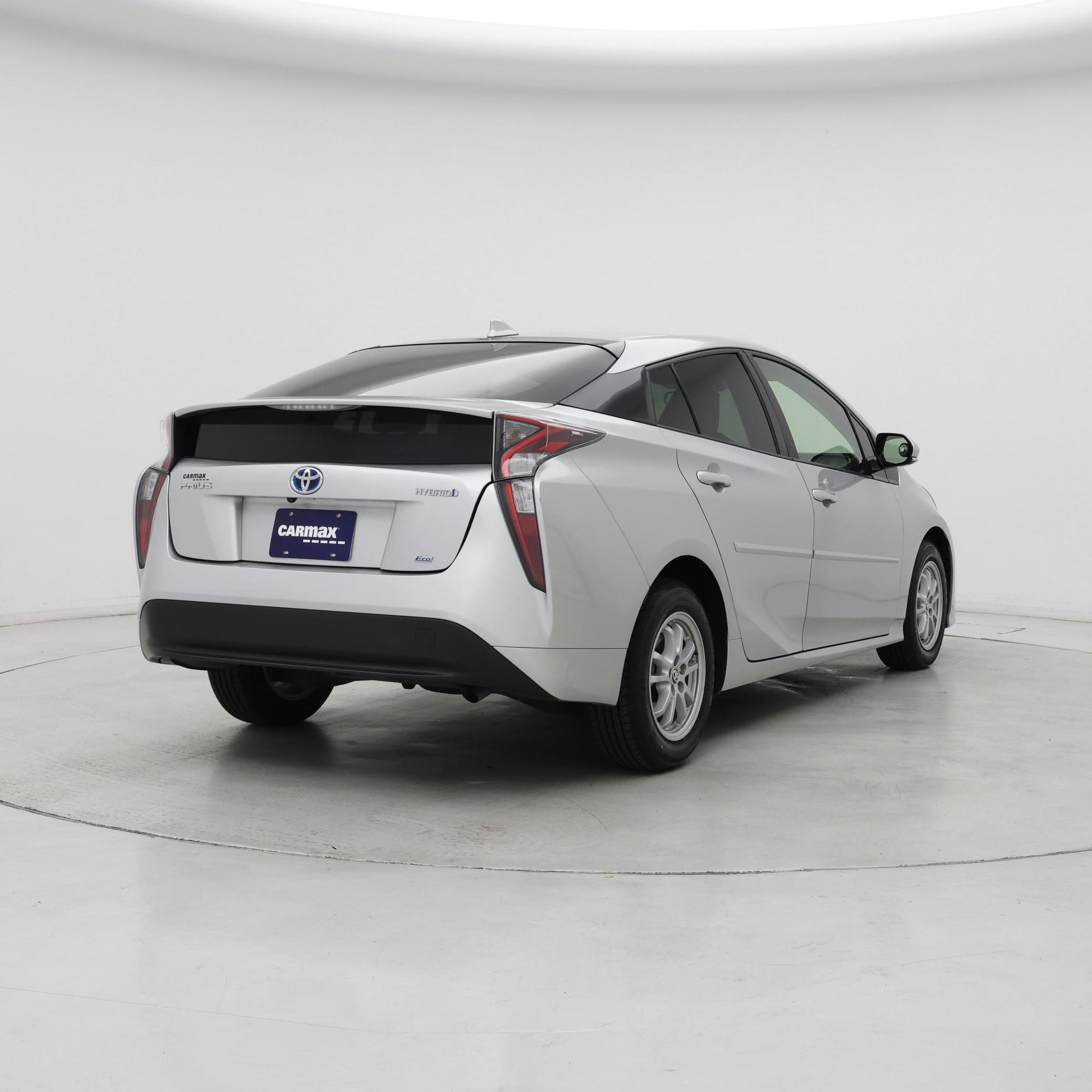 Thumbnail: 2017 Toyota Prius - 8
