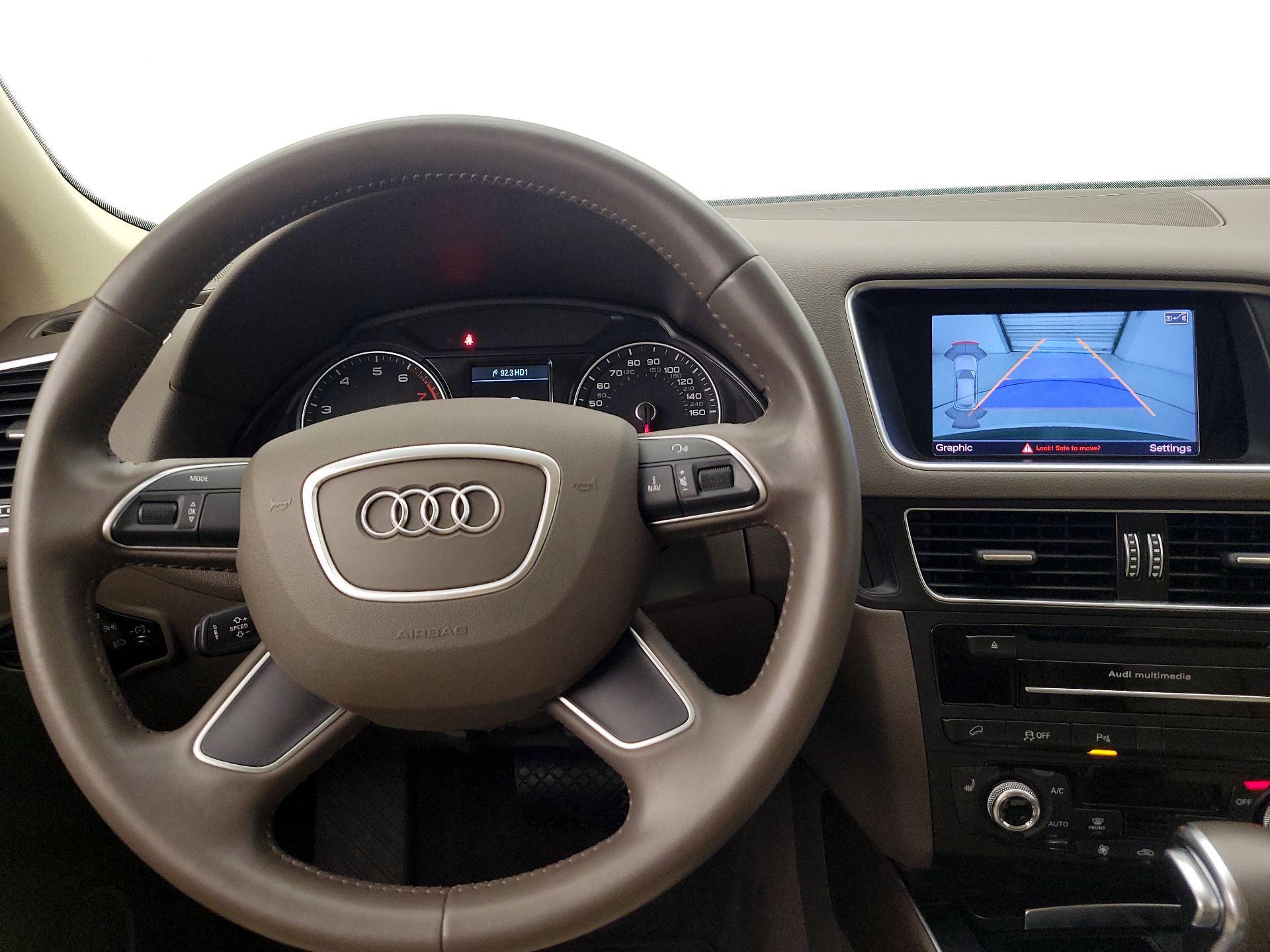 Thumbnail: 2016 Audi Q5 - 10
