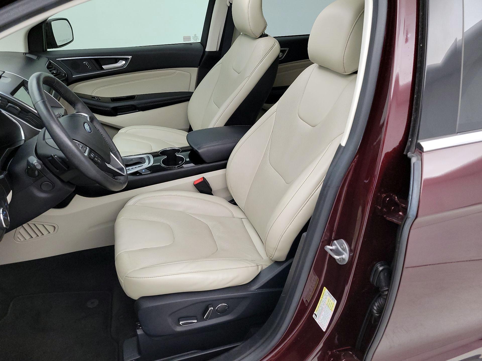 Thumbnail: 2018 Ford Edge - 11