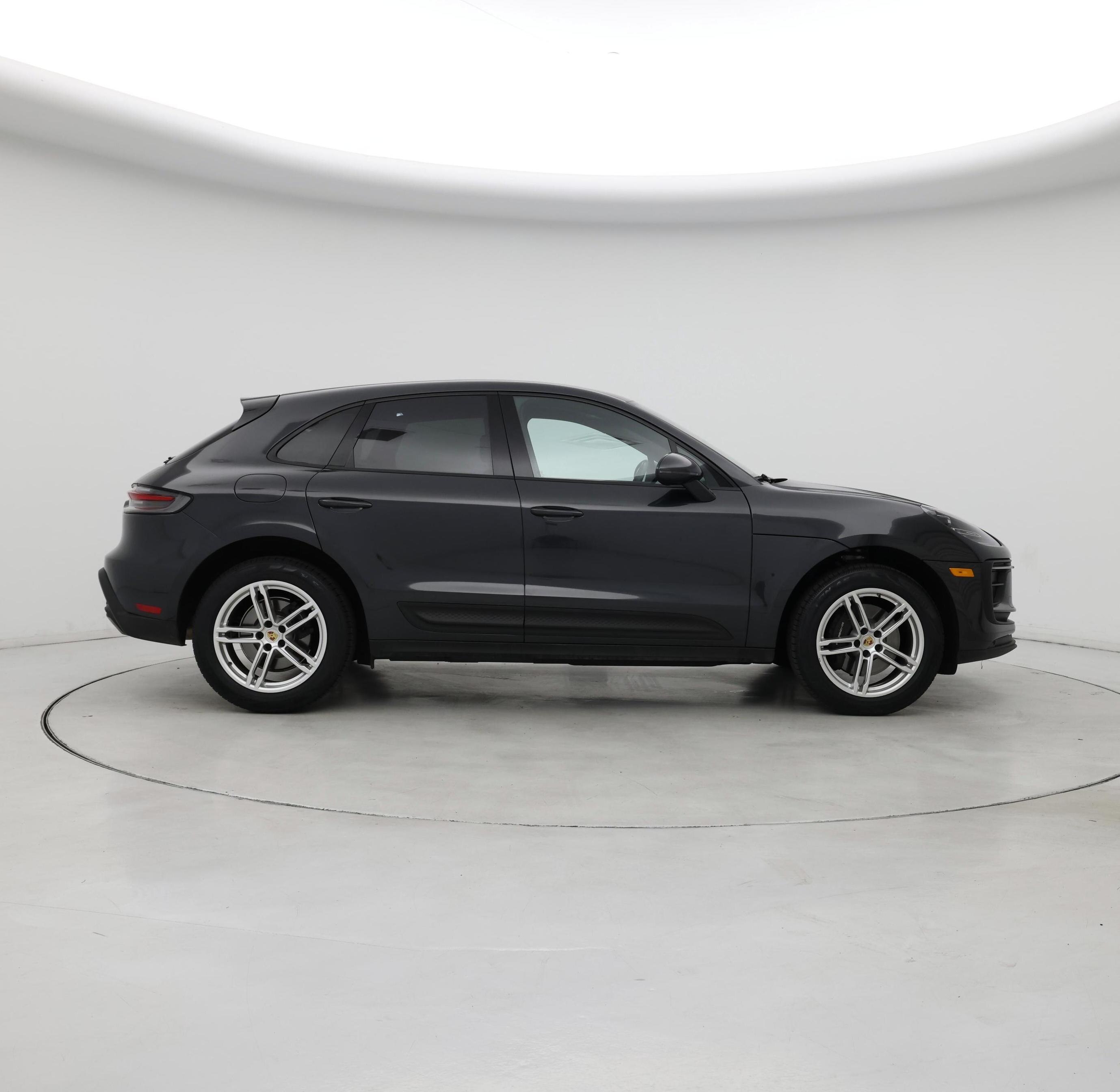 Thumbnail: 2022 Porsche Macan - 7