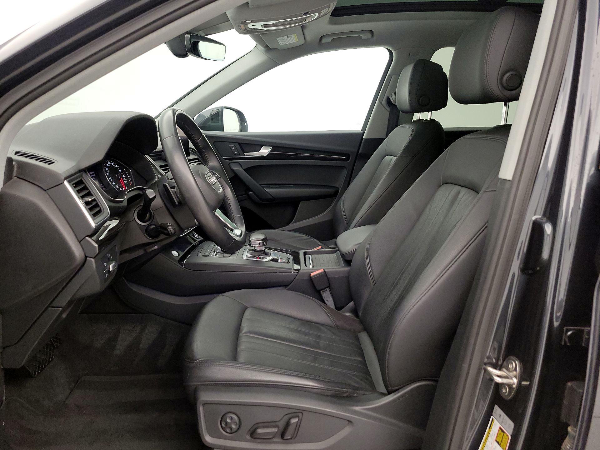 Thumbnail: 2020 Audi Q5 - 11