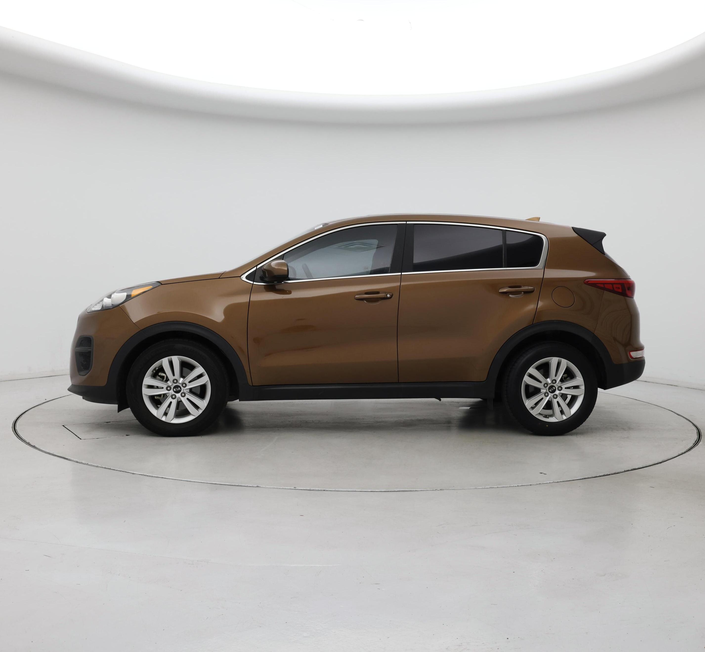 Thumbnail: 2017 Kia Sportage - 3