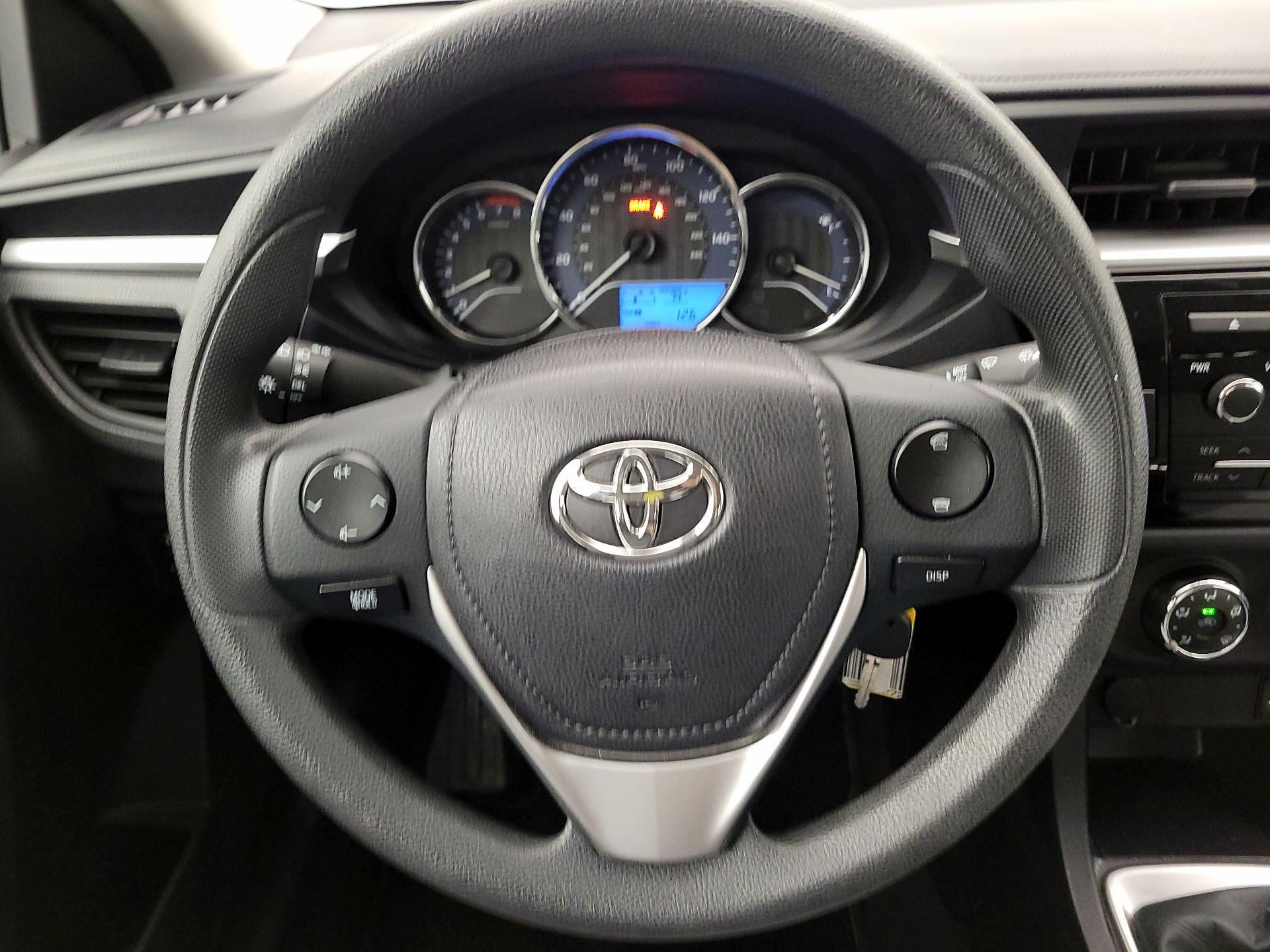 Thumbnail: 2015 Toyota Corolla - 10