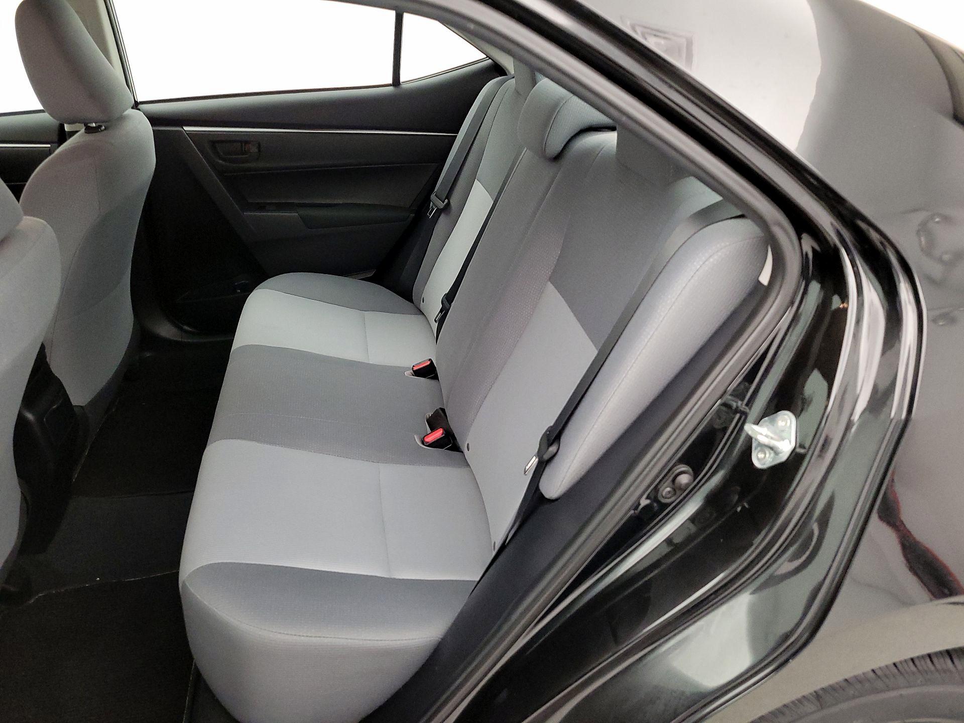 Thumbnail: 2015 Toyota Corolla - 18