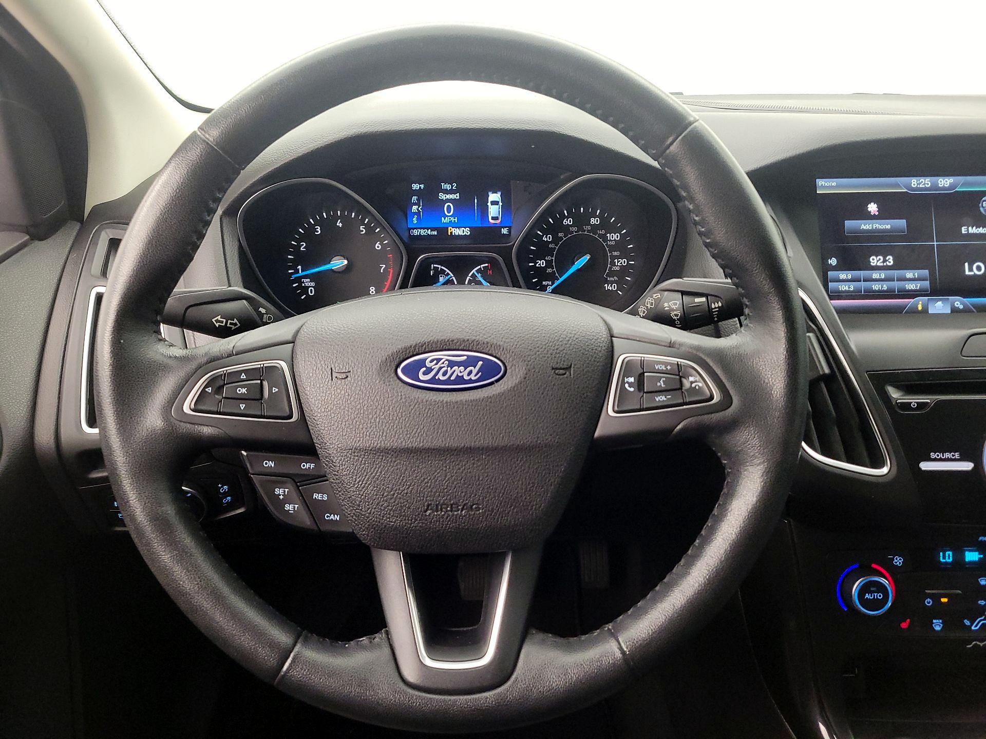 Thumbnail: 2015 Ford Focus - 10