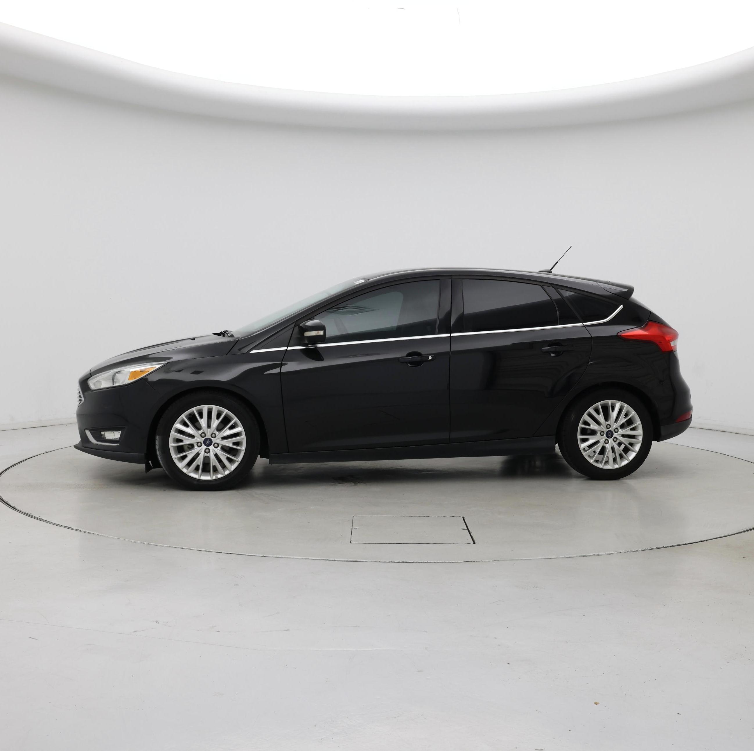 Thumbnail: 2015 Ford Focus - 3