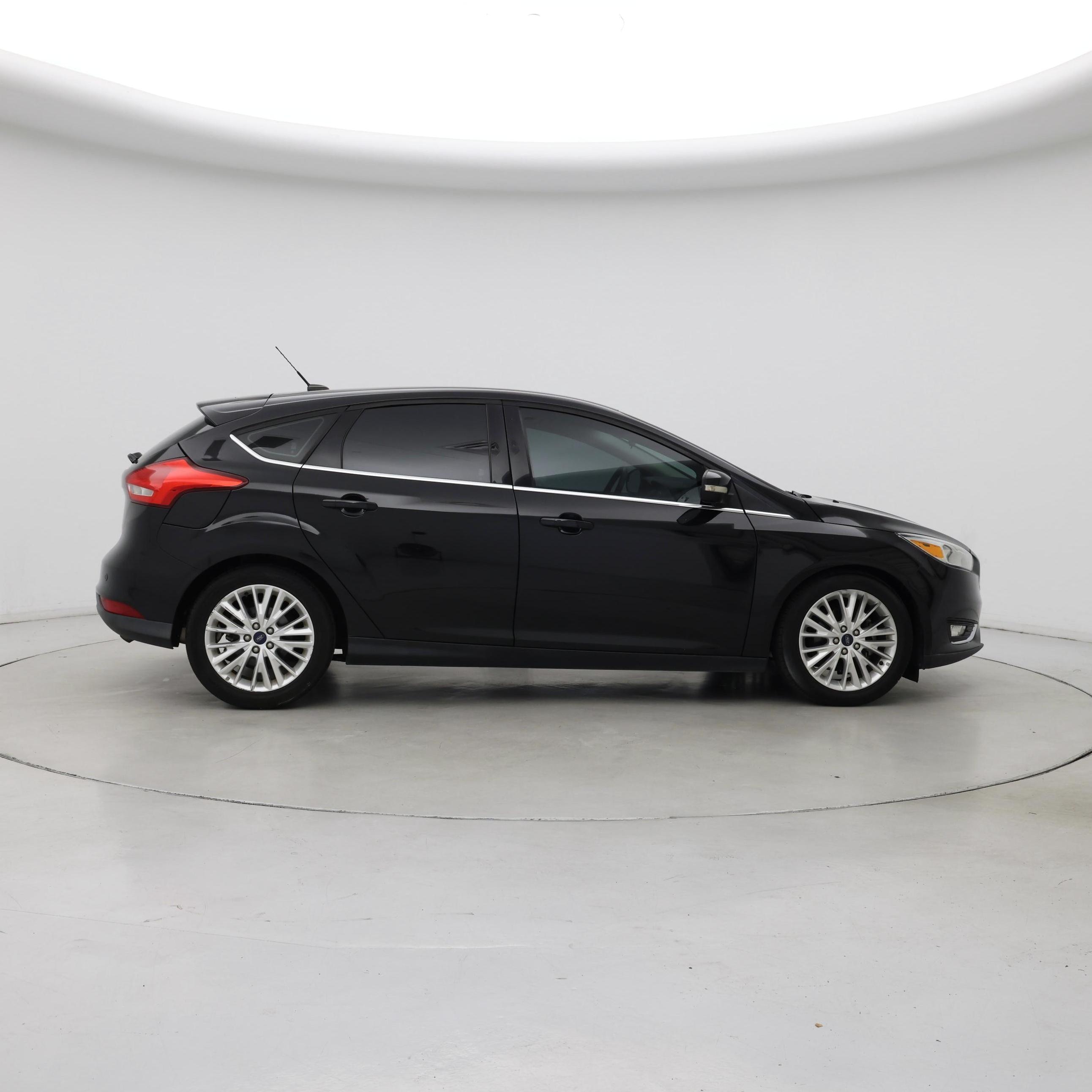 Thumbnail: 2015 Ford Focus - 7