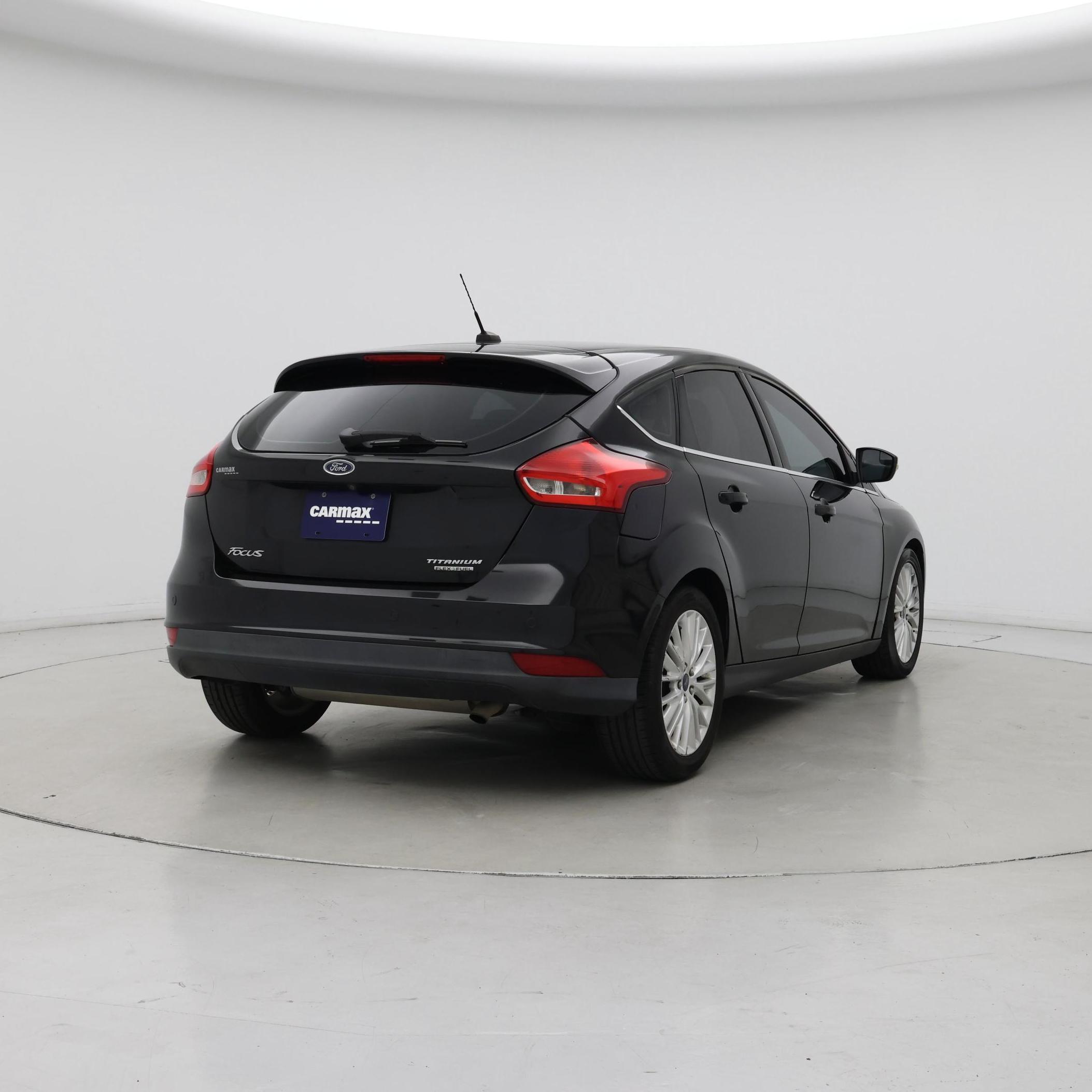 Thumbnail: 2015 Ford Focus - 8