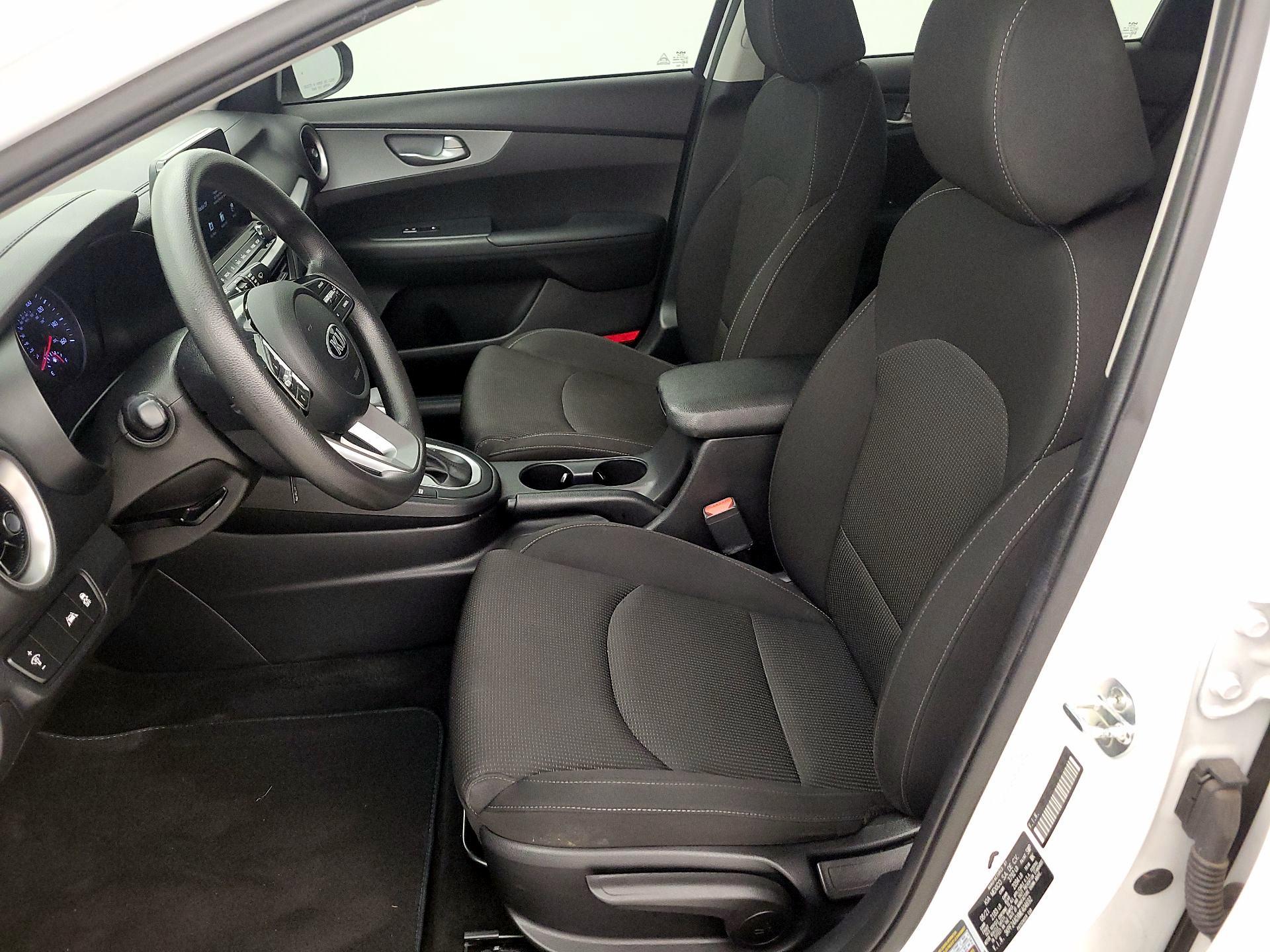 Thumbnail: 2021 Kia Forte - 11