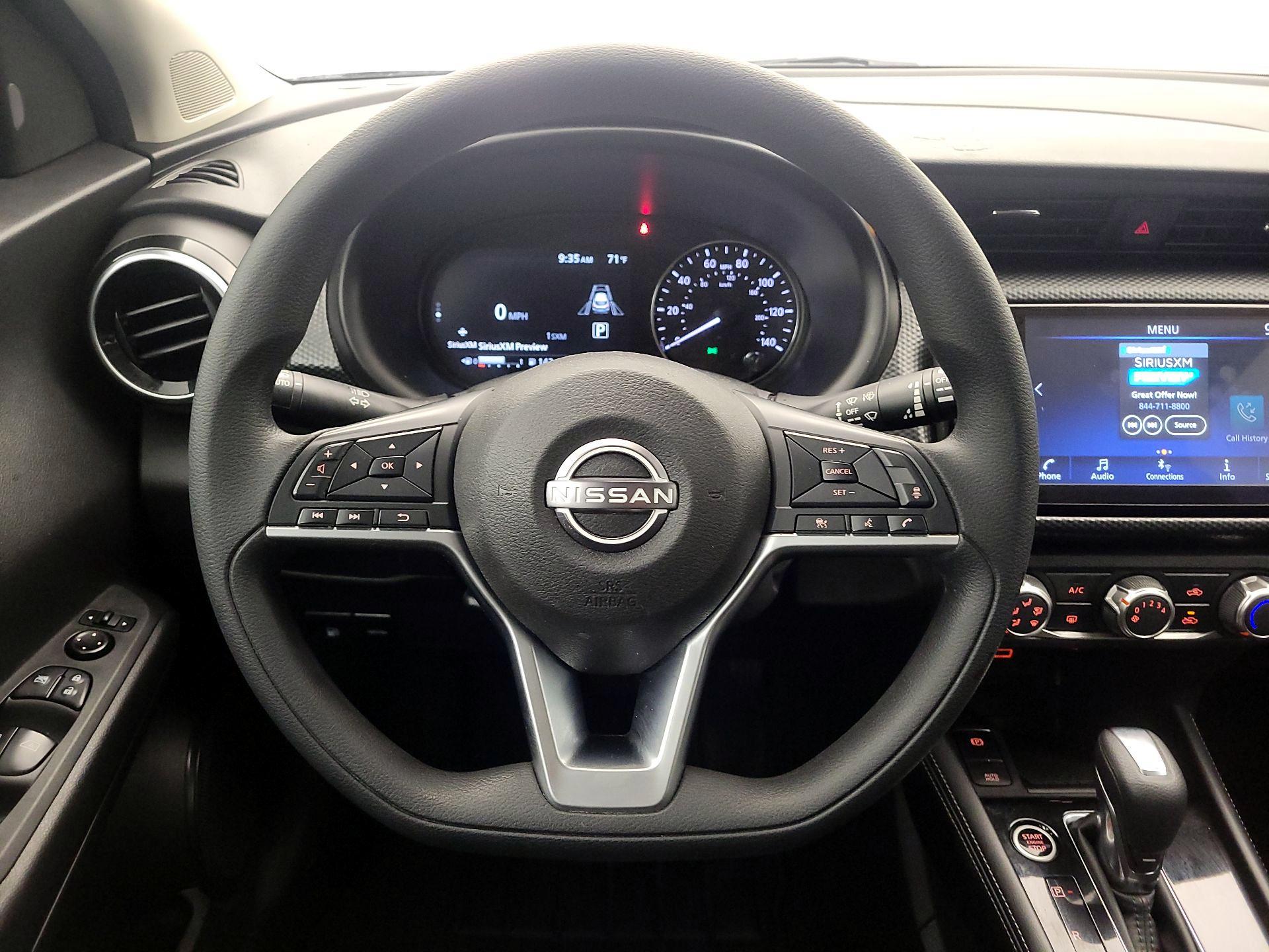 Thumbnail: 2023 Nissan Kicks - 10
