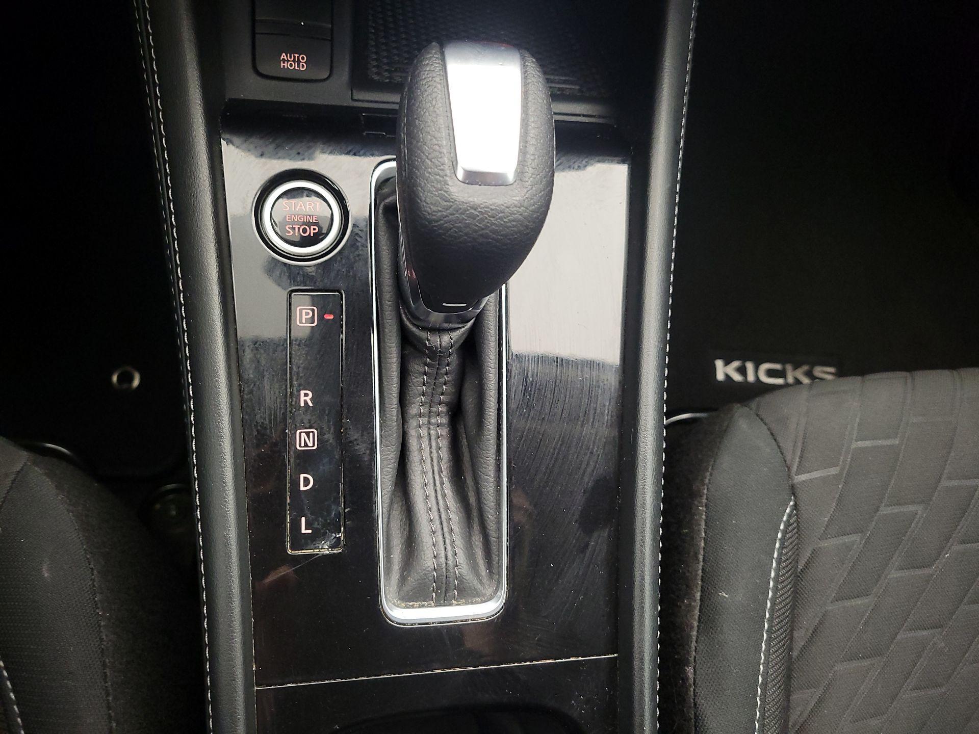 Thumbnail: 2023 Nissan Kicks - 17