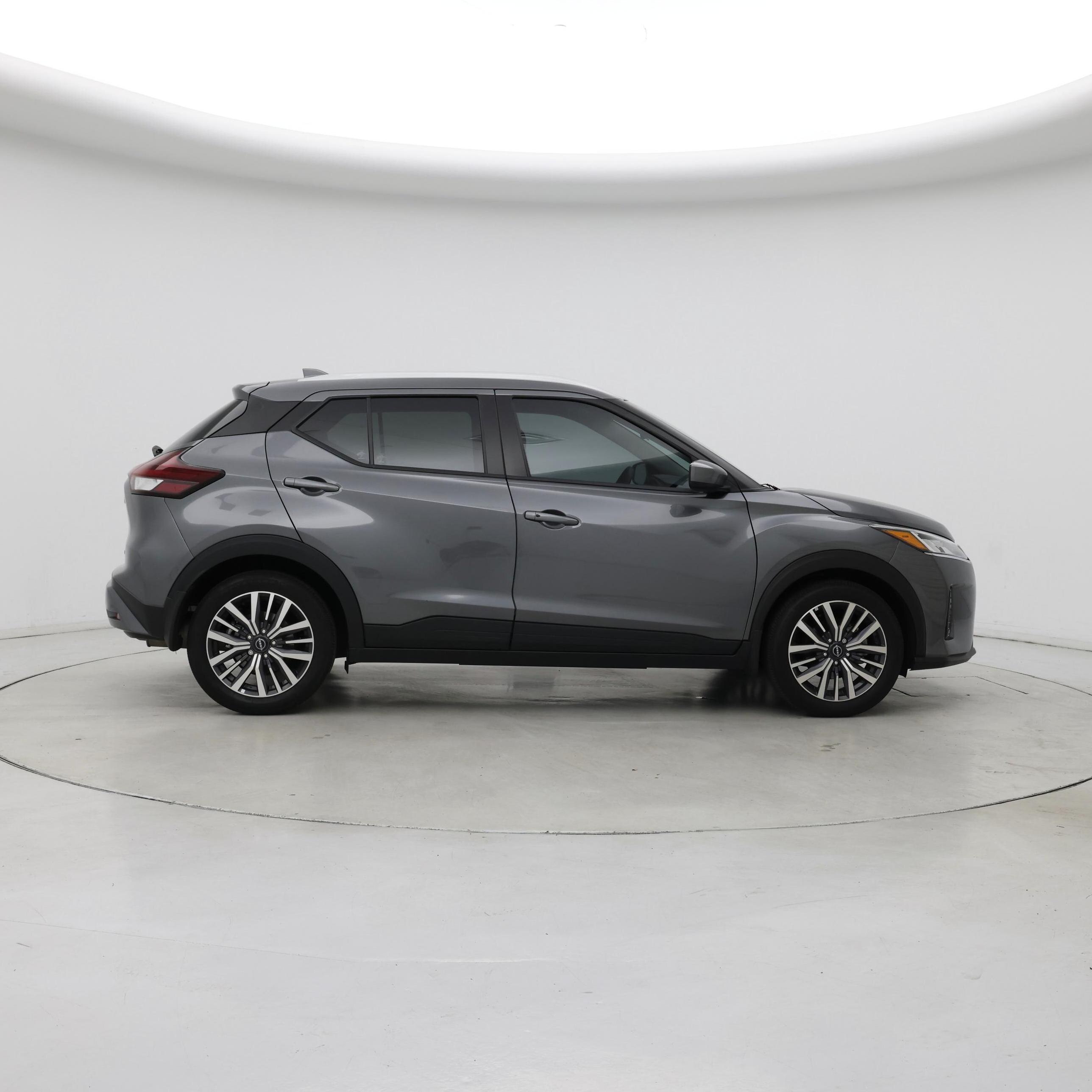 Thumbnail: 2023 Nissan Kicks - 7