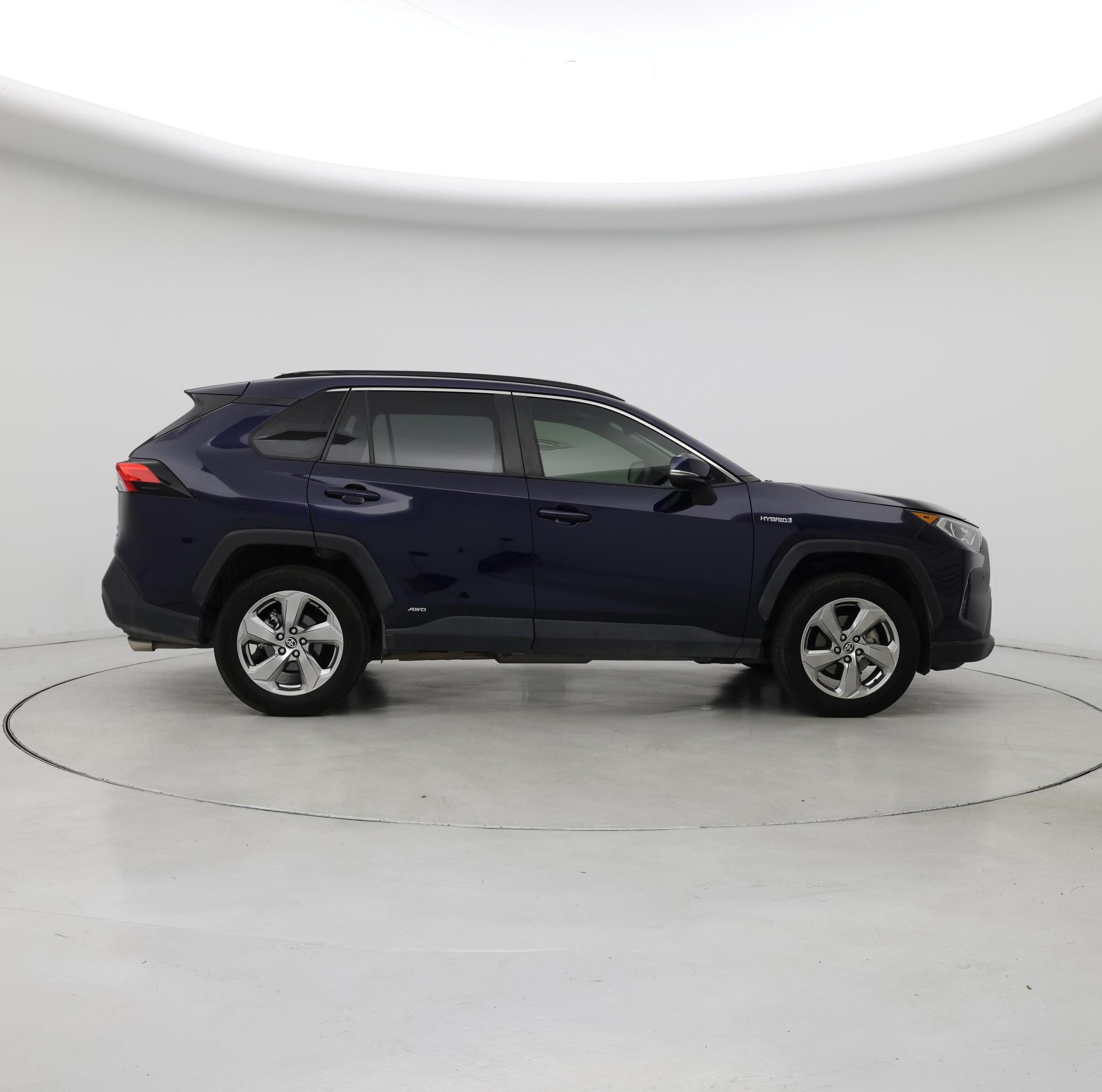 Thumbnail: 2021 Toyota RAV4 - 7
