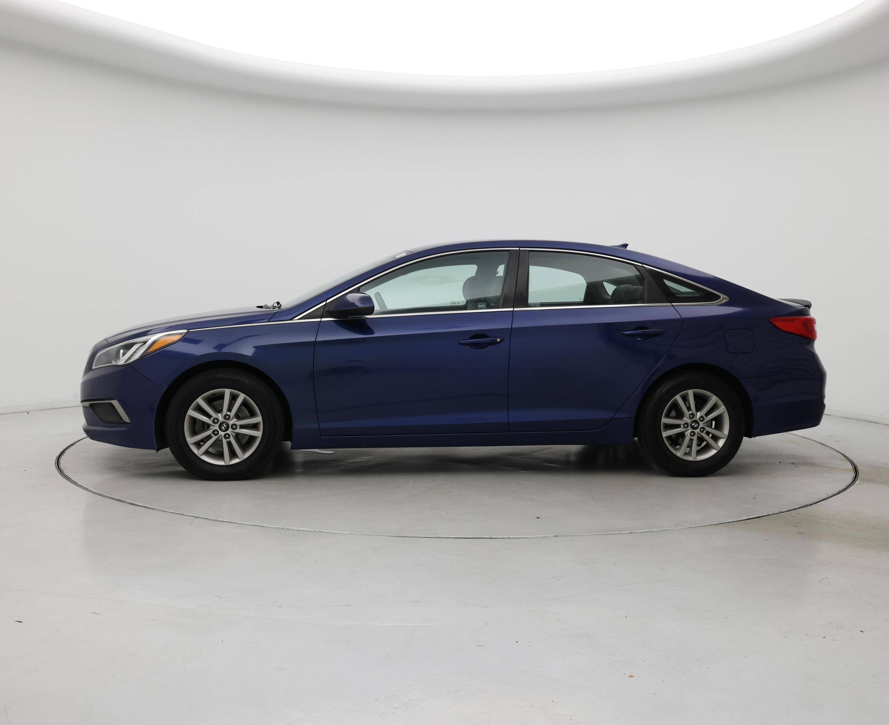 Thumbnail: 2016 Hyundai Sonata - 3