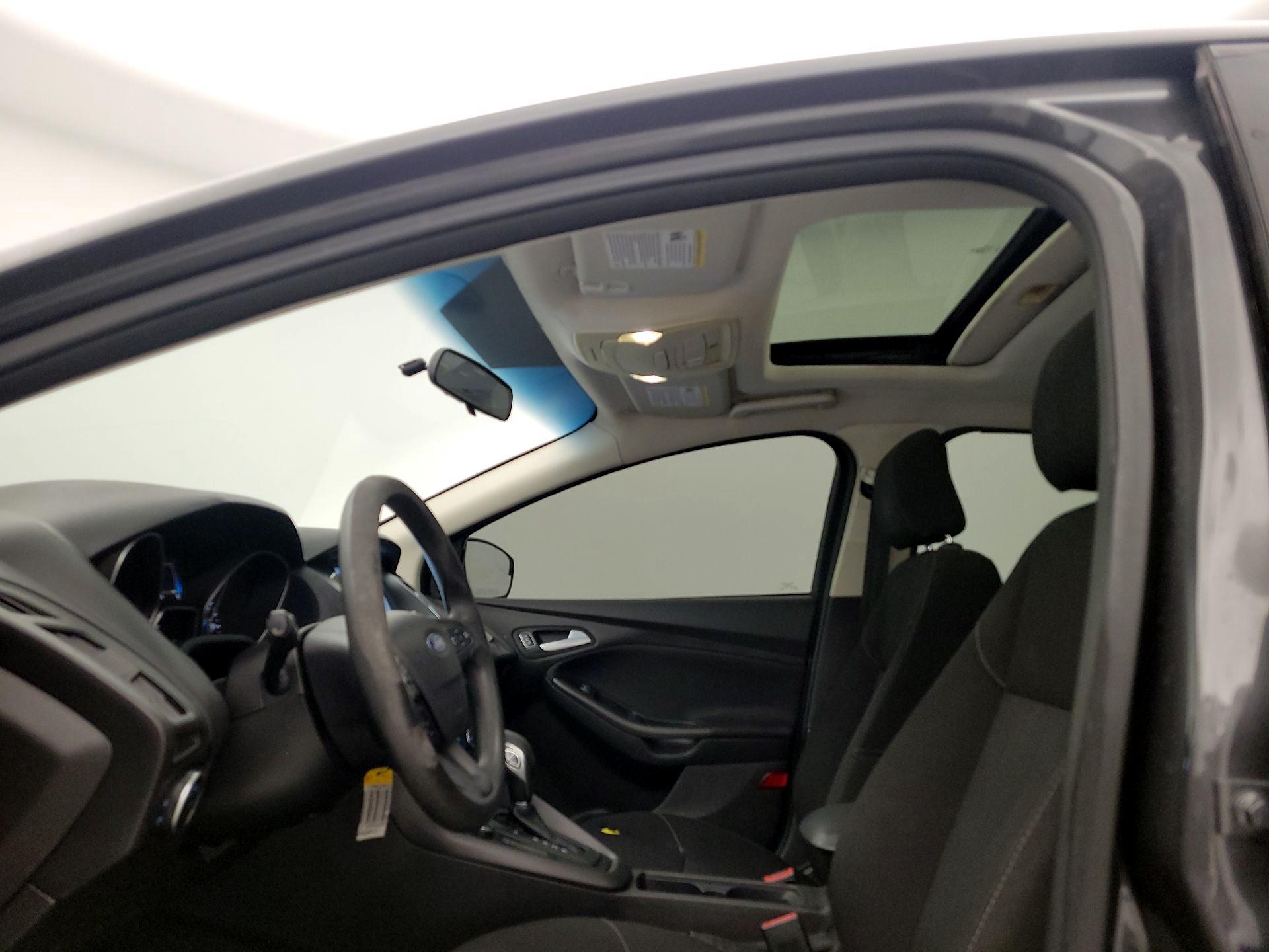 Thumbnail: 2017 Ford Focus - 19