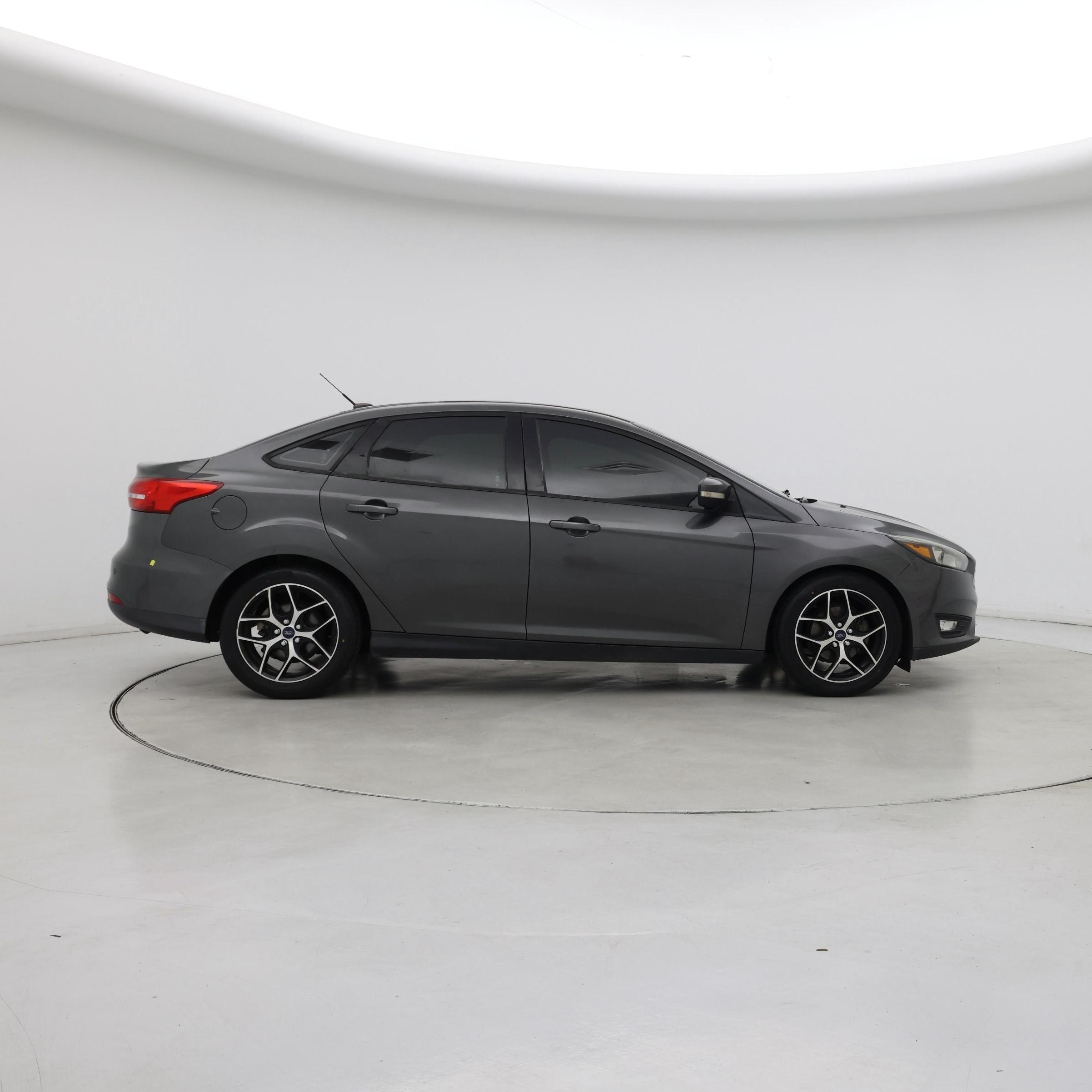 Thumbnail: 2017 Ford Focus - 7