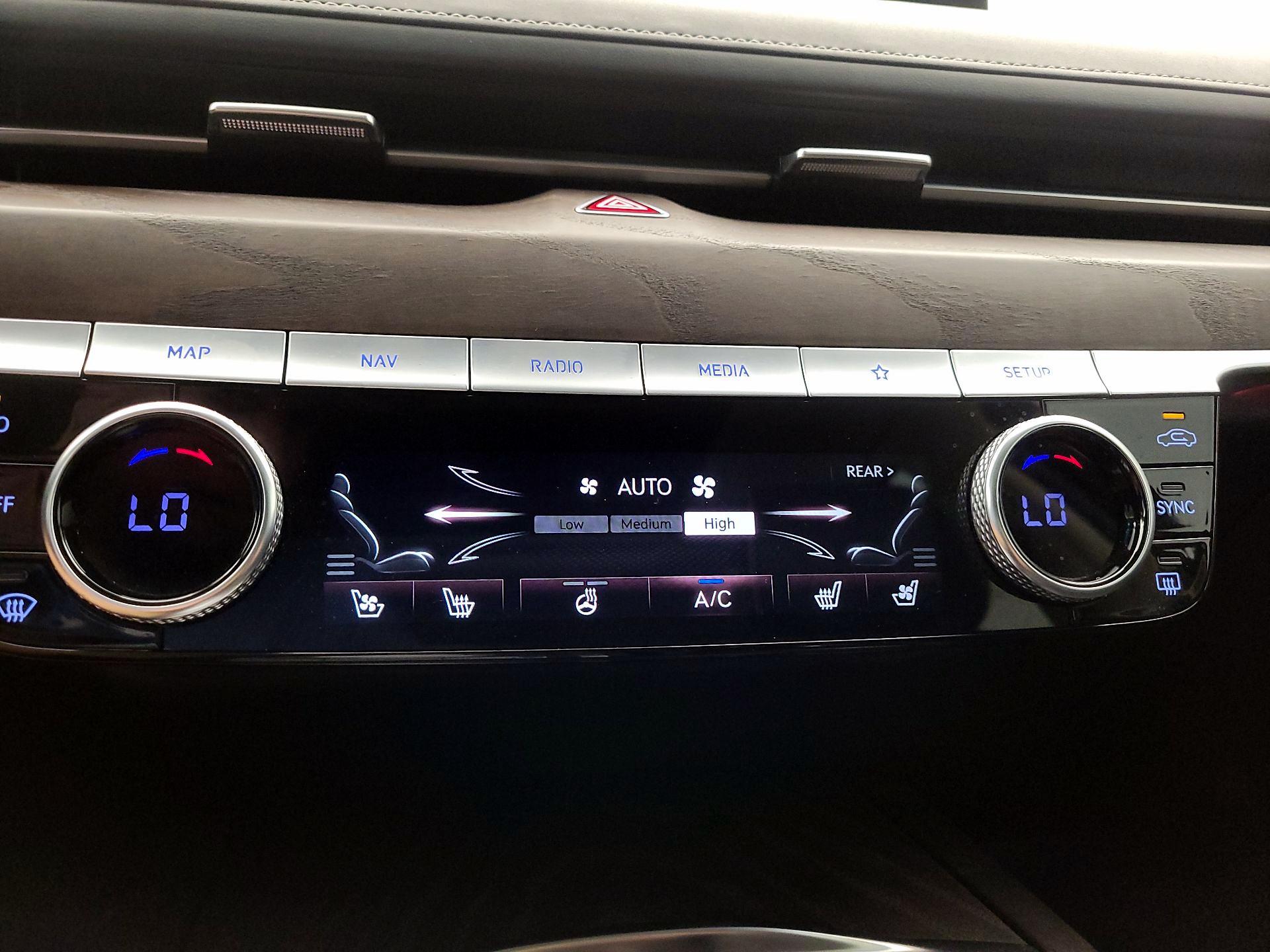 Thumbnail: 2021 Genesis G80 - 17