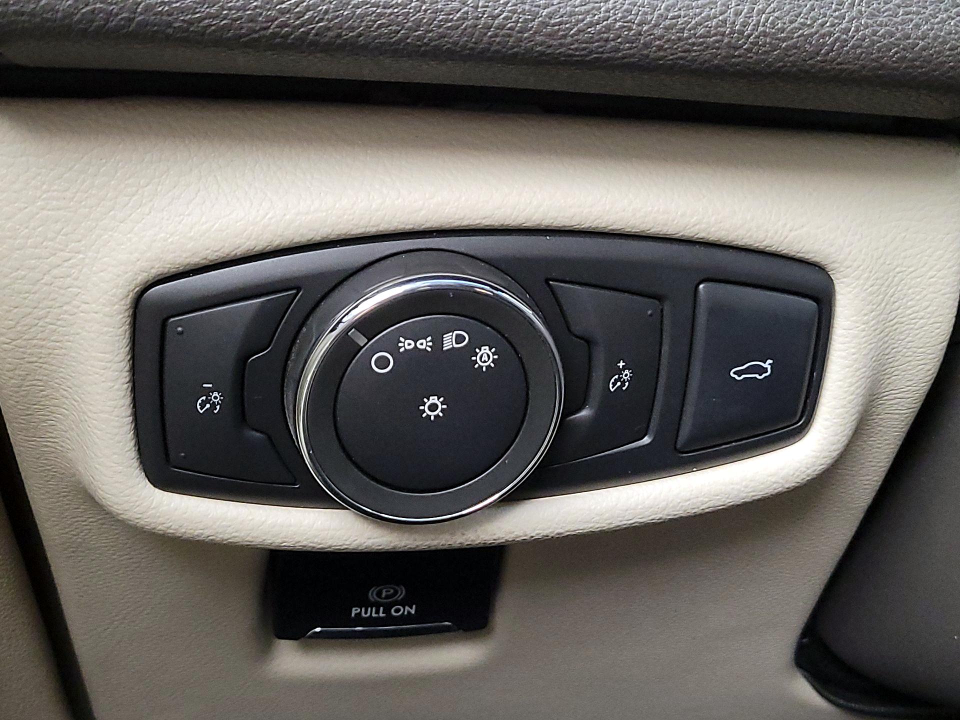 Thumbnail: 2017 Lincoln MKZ - 13