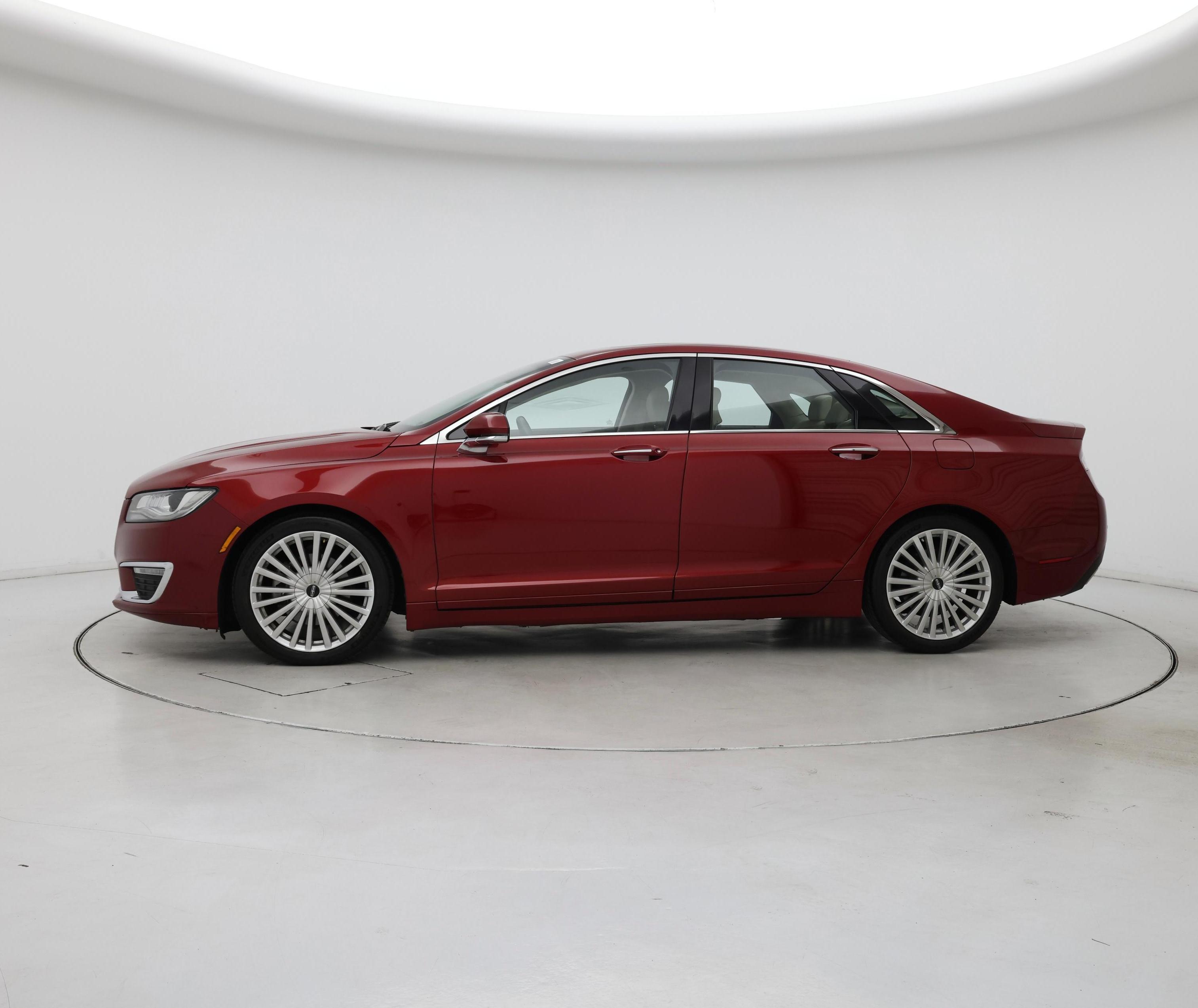 Thumbnail: 2017 Lincoln MKZ - 3