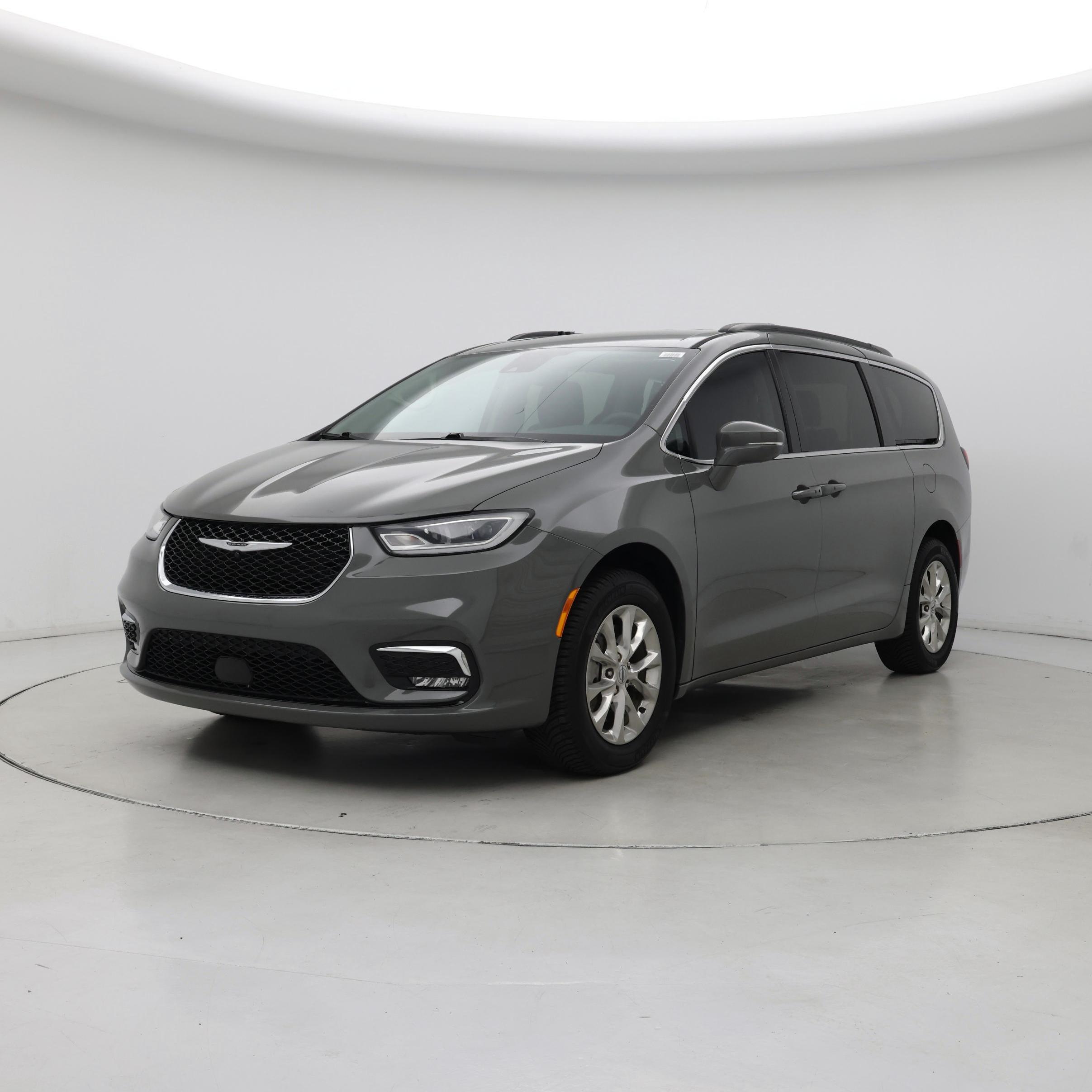 Thumbnail: 2022 Chrysler Pacifica - 4