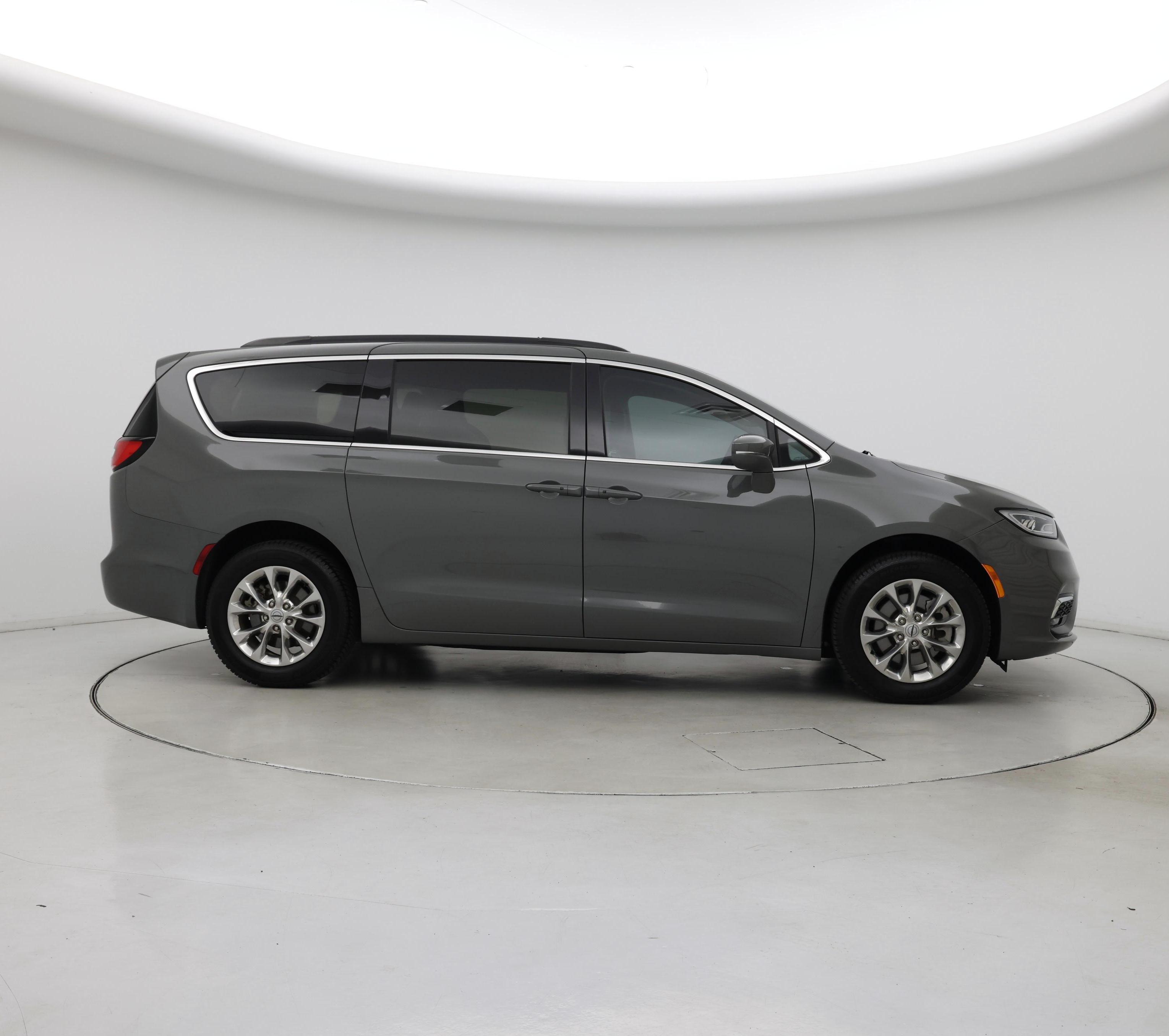 Thumbnail: 2022 Chrysler Pacifica - 7