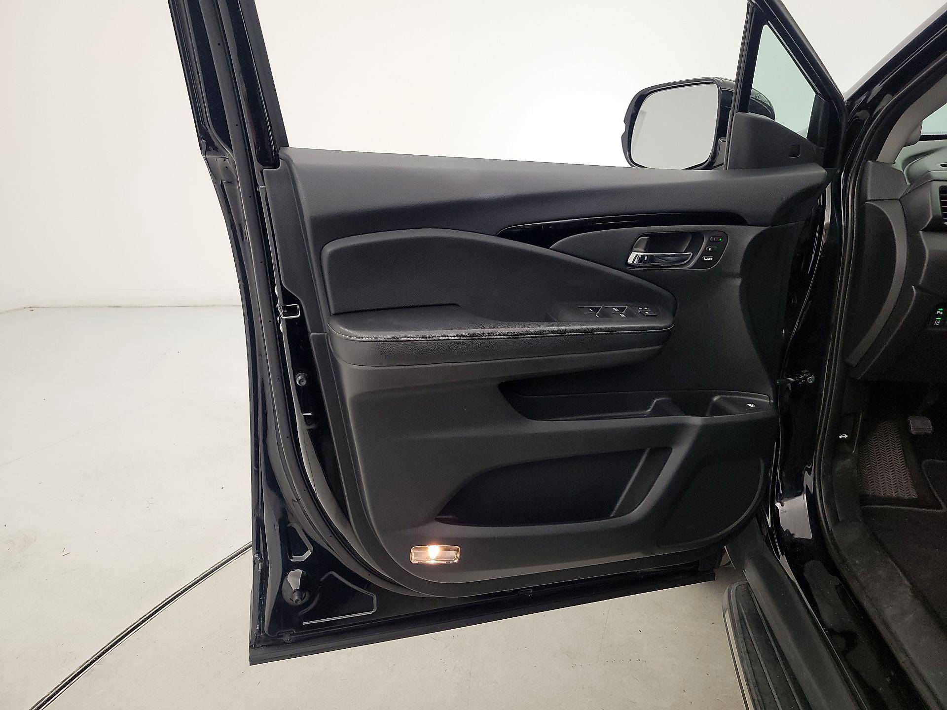 Thumbnail: 2018 Honda Ridgeline - 12