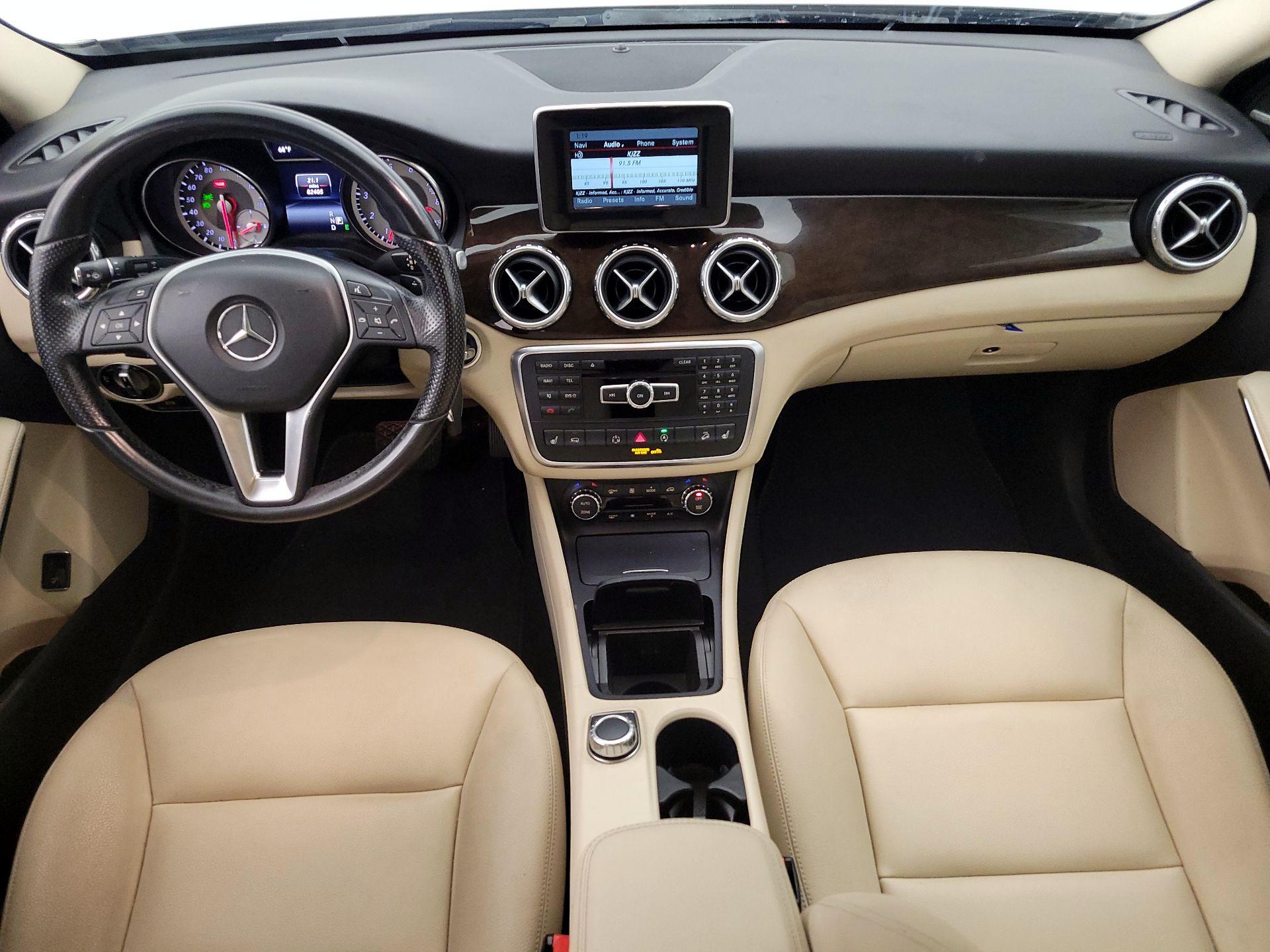 Thumbnail: 2015 Mercedes-Benz GLA - 9