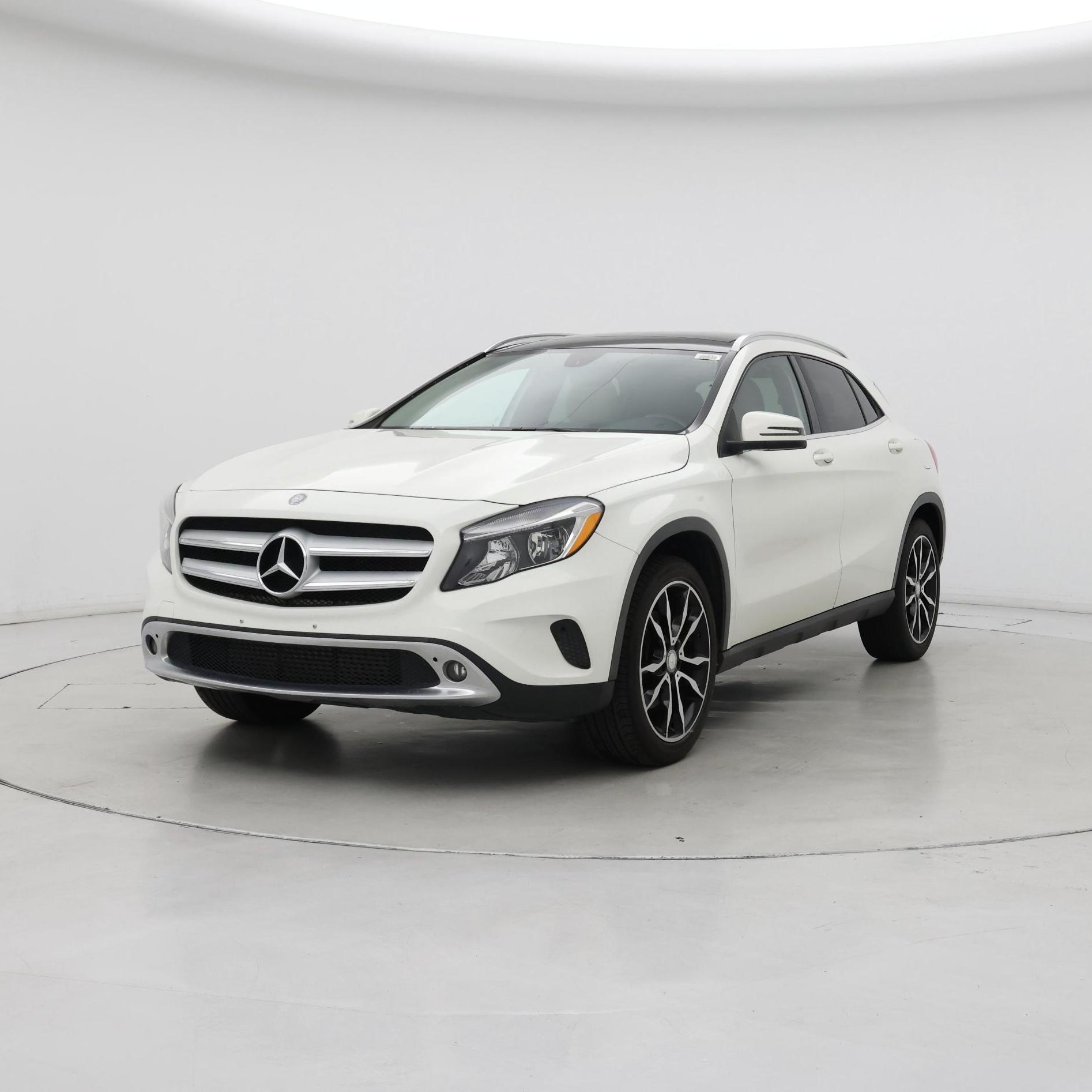 Thumbnail: 2015 Mercedes-Benz GLA - 4