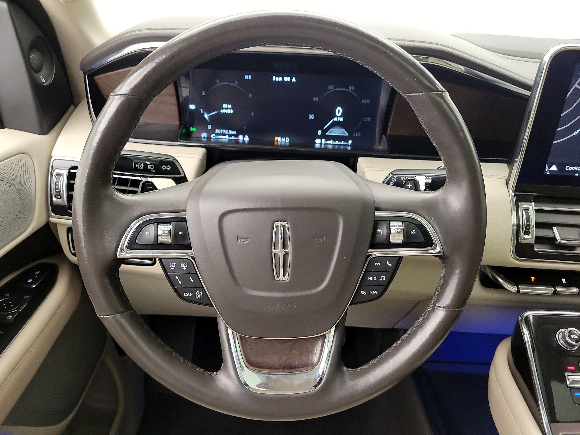 Thumbnail: 2019 Lincoln Navigator - 10