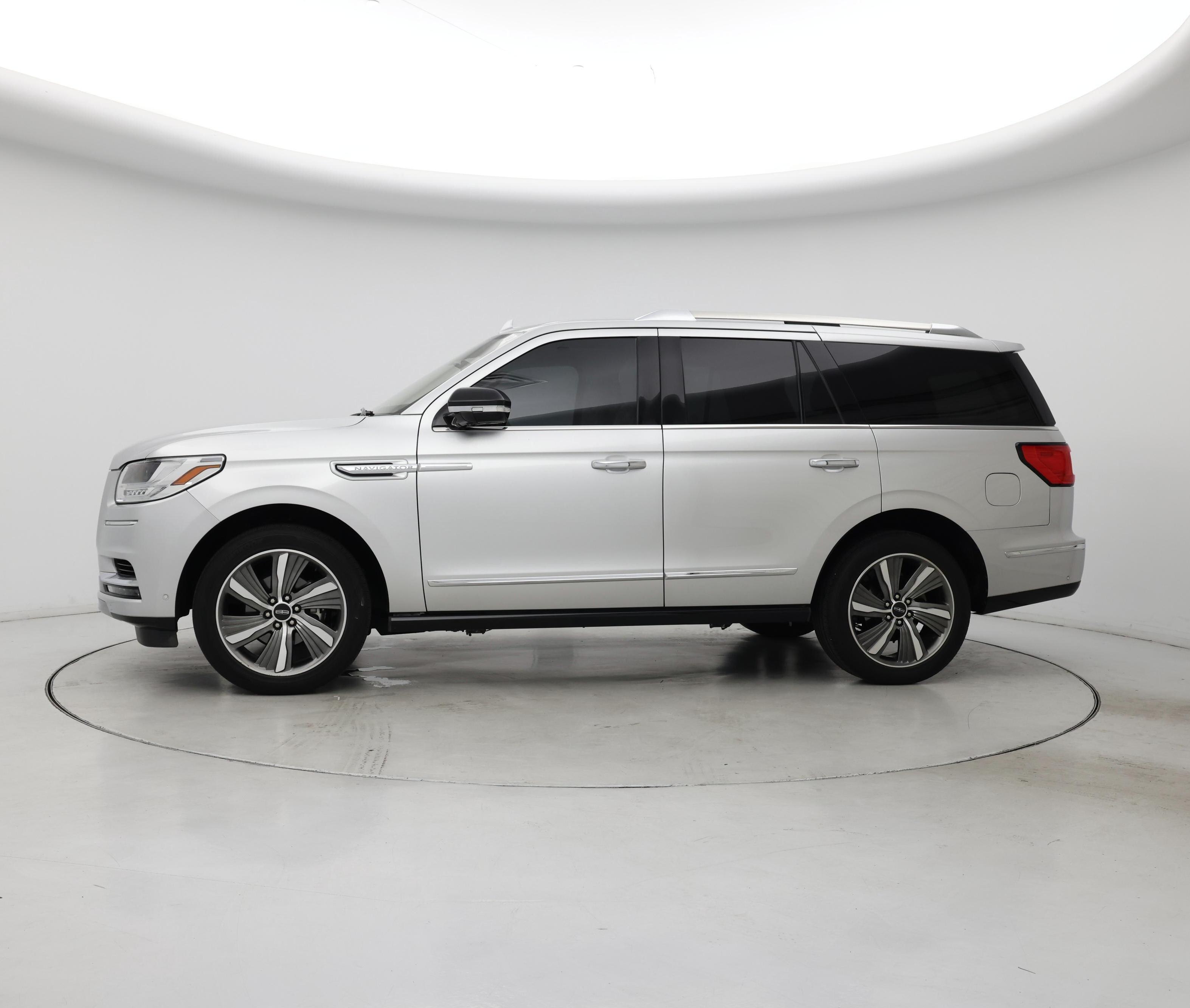 Thumbnail: 2019 Lincoln Navigator - 3