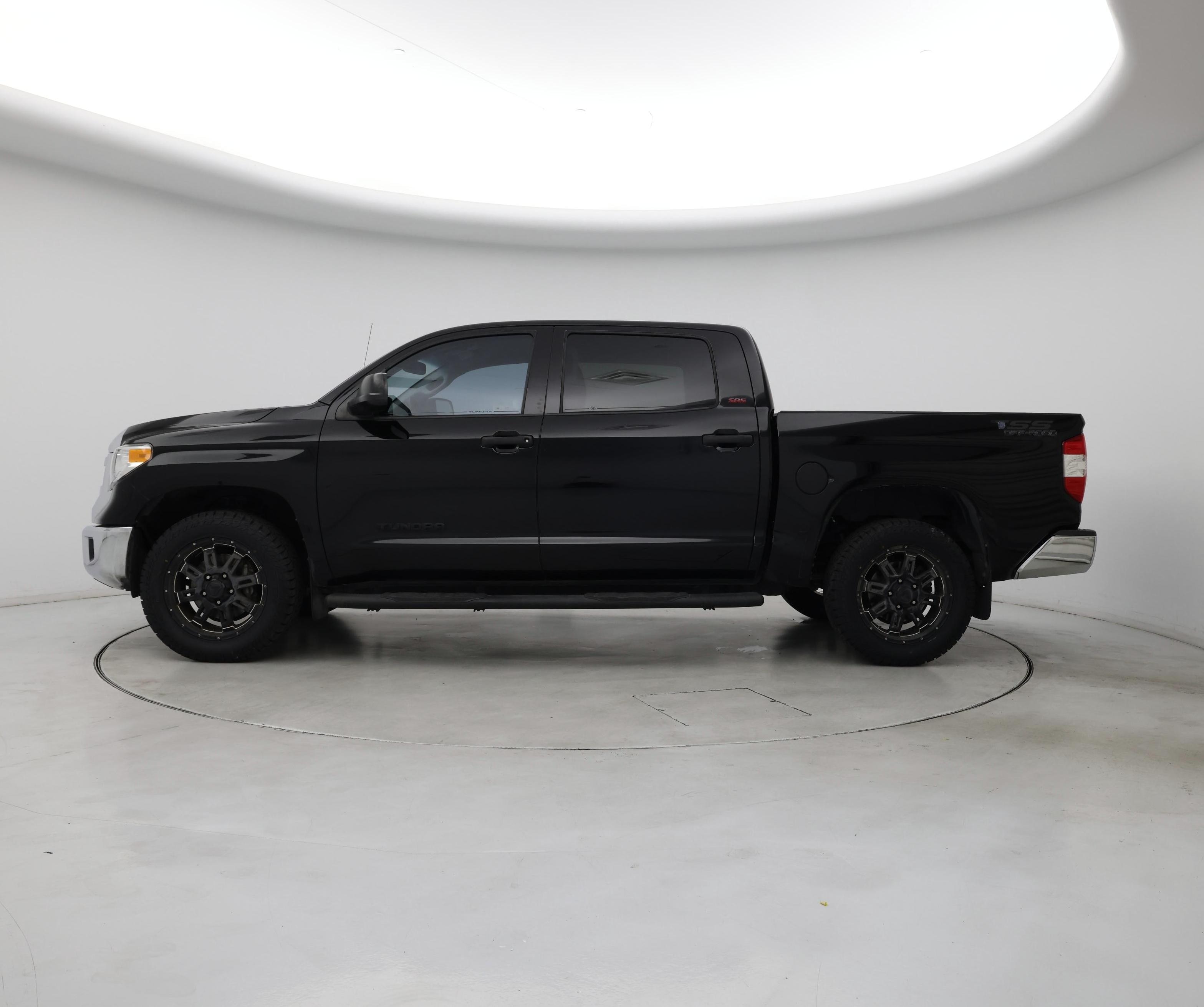 Thumbnail: 2017 Toyota Tundra - 3