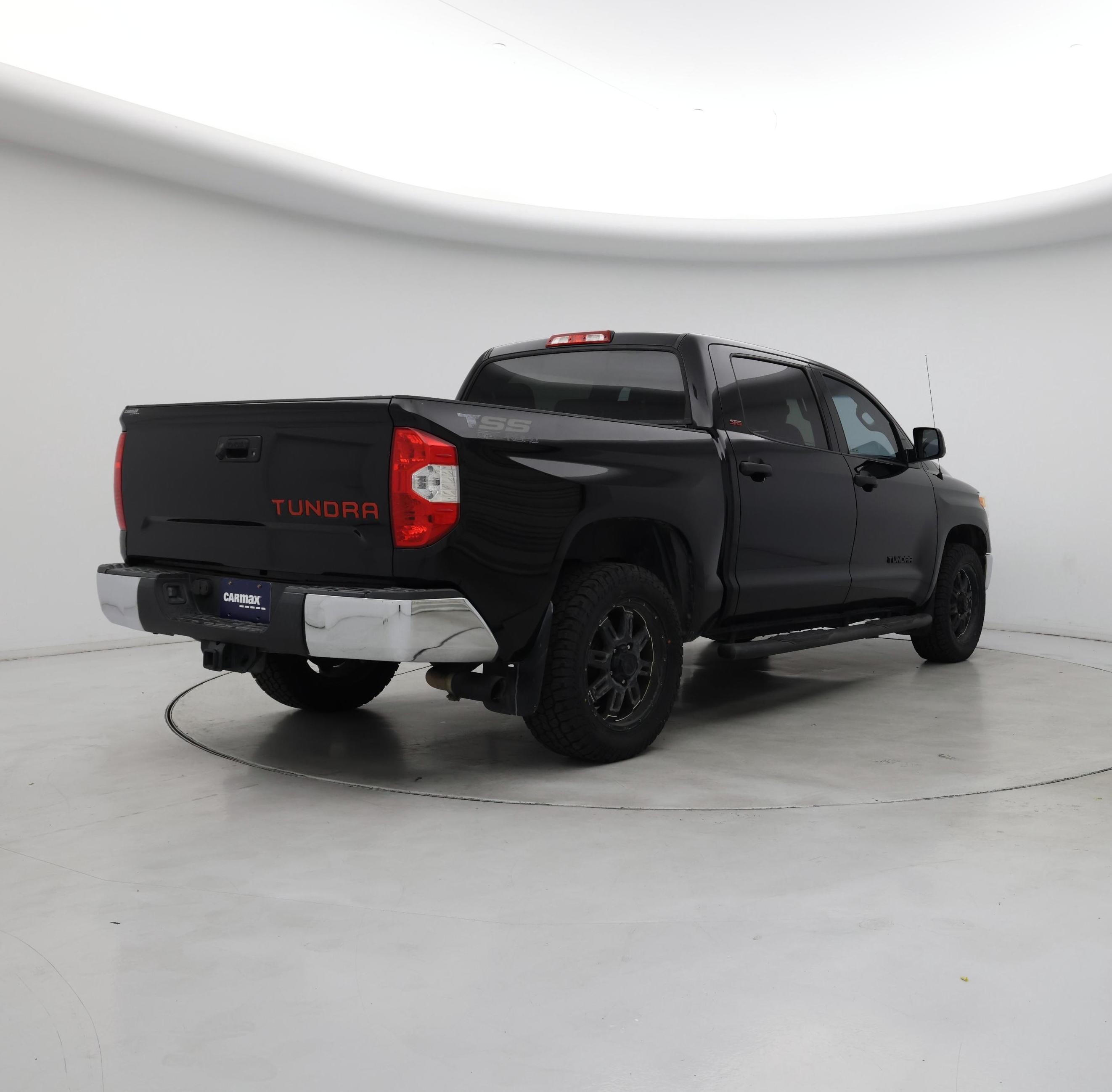 Thumbnail: 2017 Toyota Tundra - 8