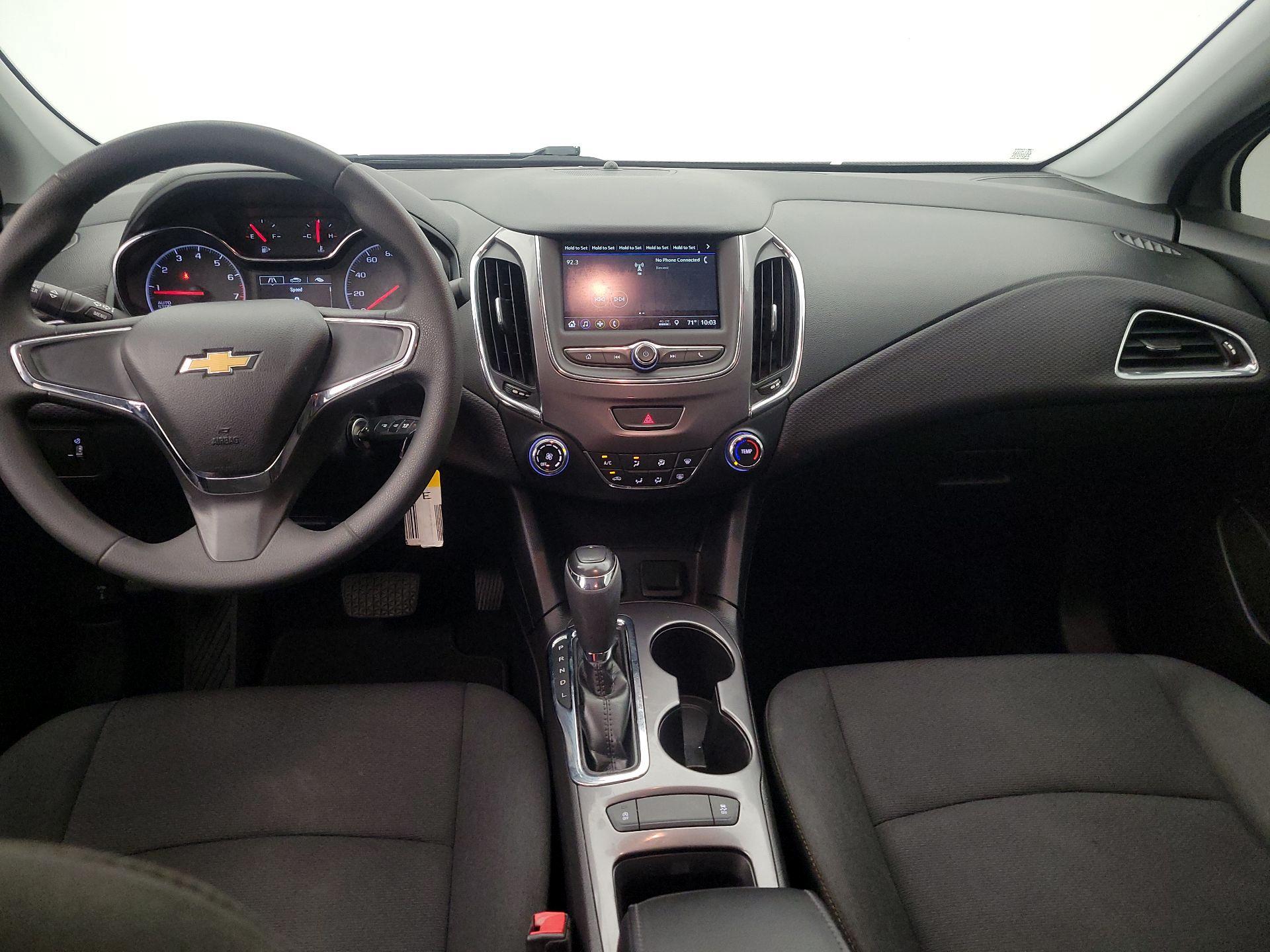 Thumbnail: 2019 Chevrolet Cruze - 9