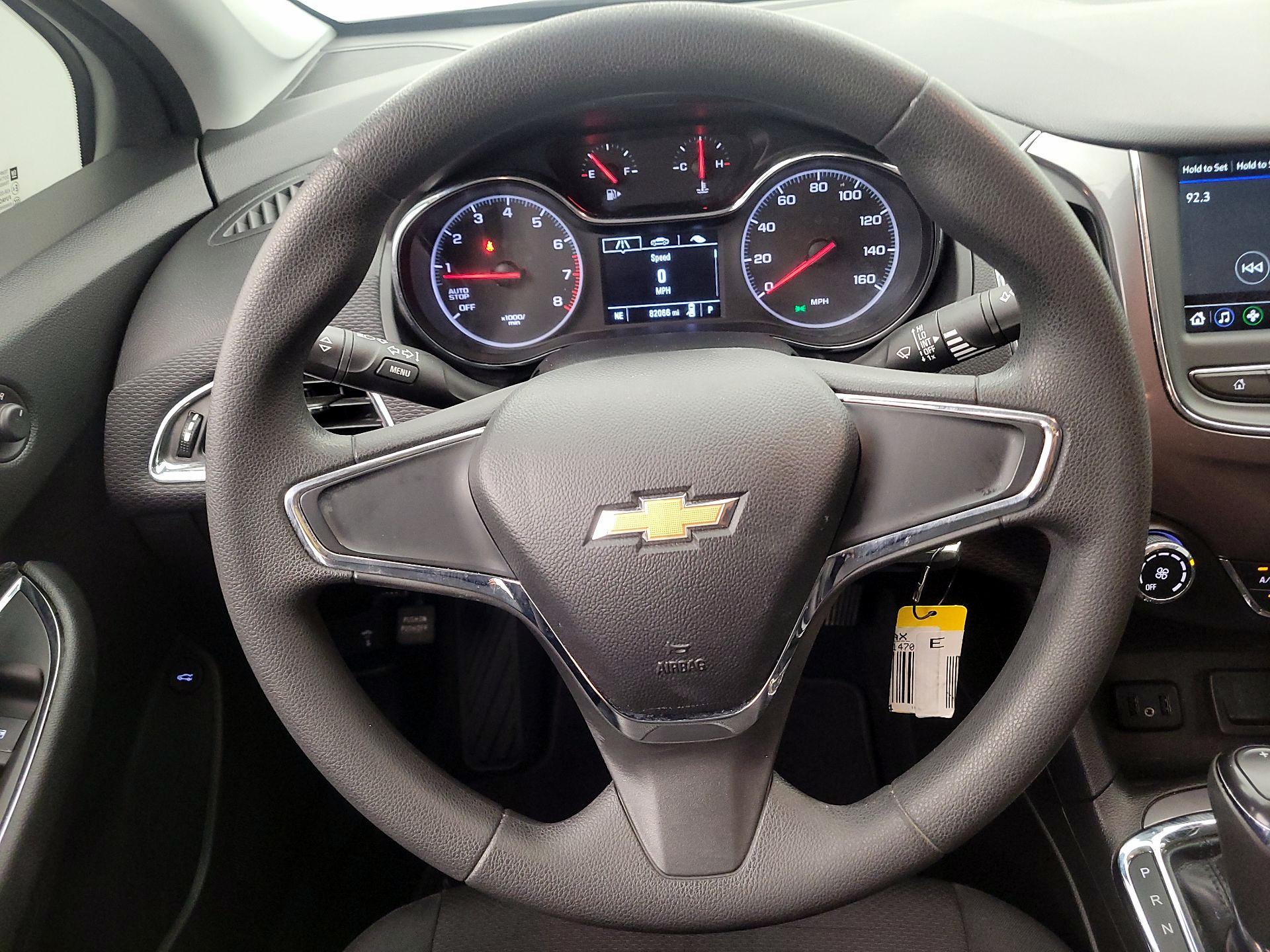 Thumbnail: 2019 Chevrolet Cruze - 10