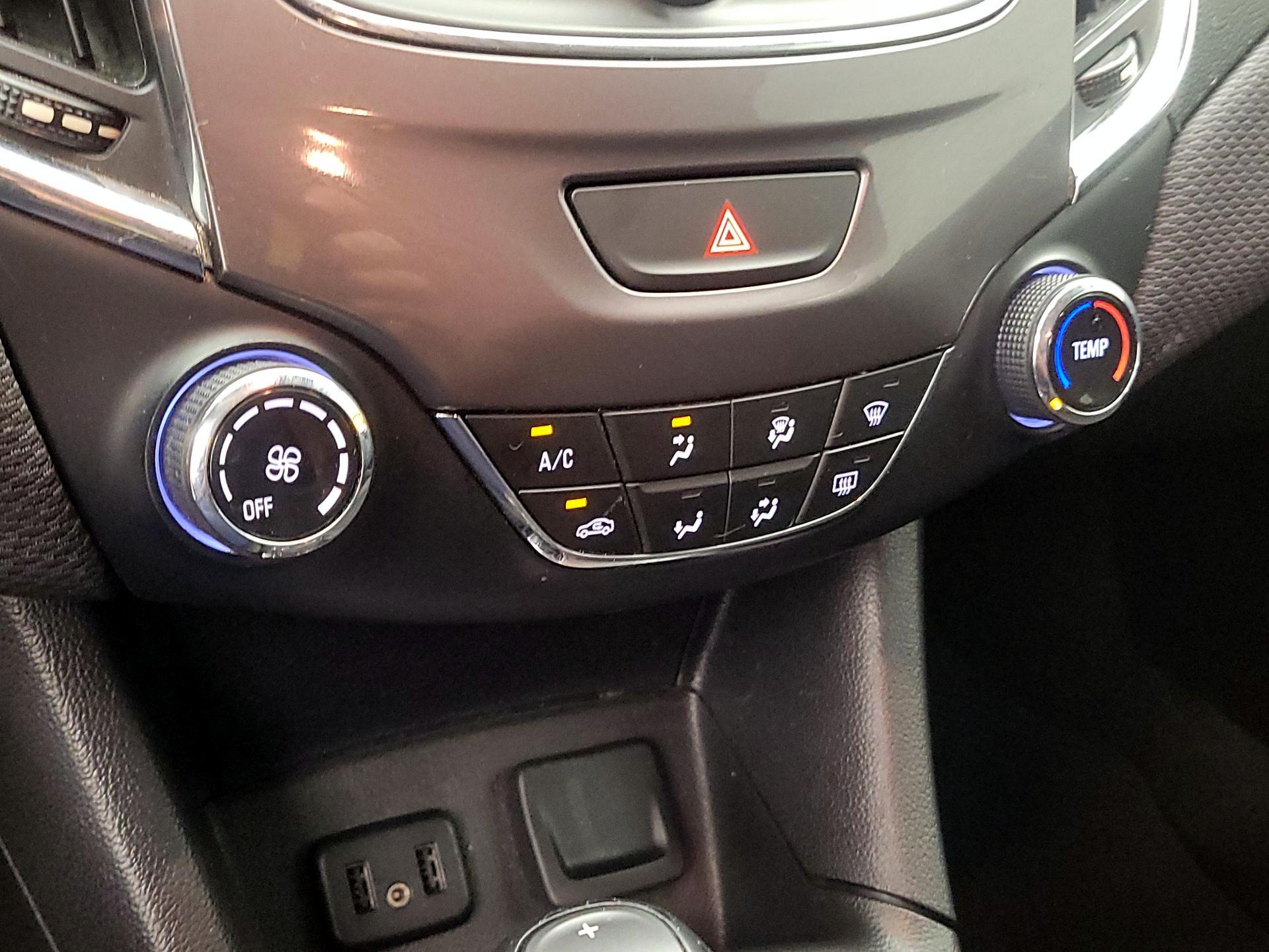 Thumbnail: 2019 Chevrolet Cruze - 16