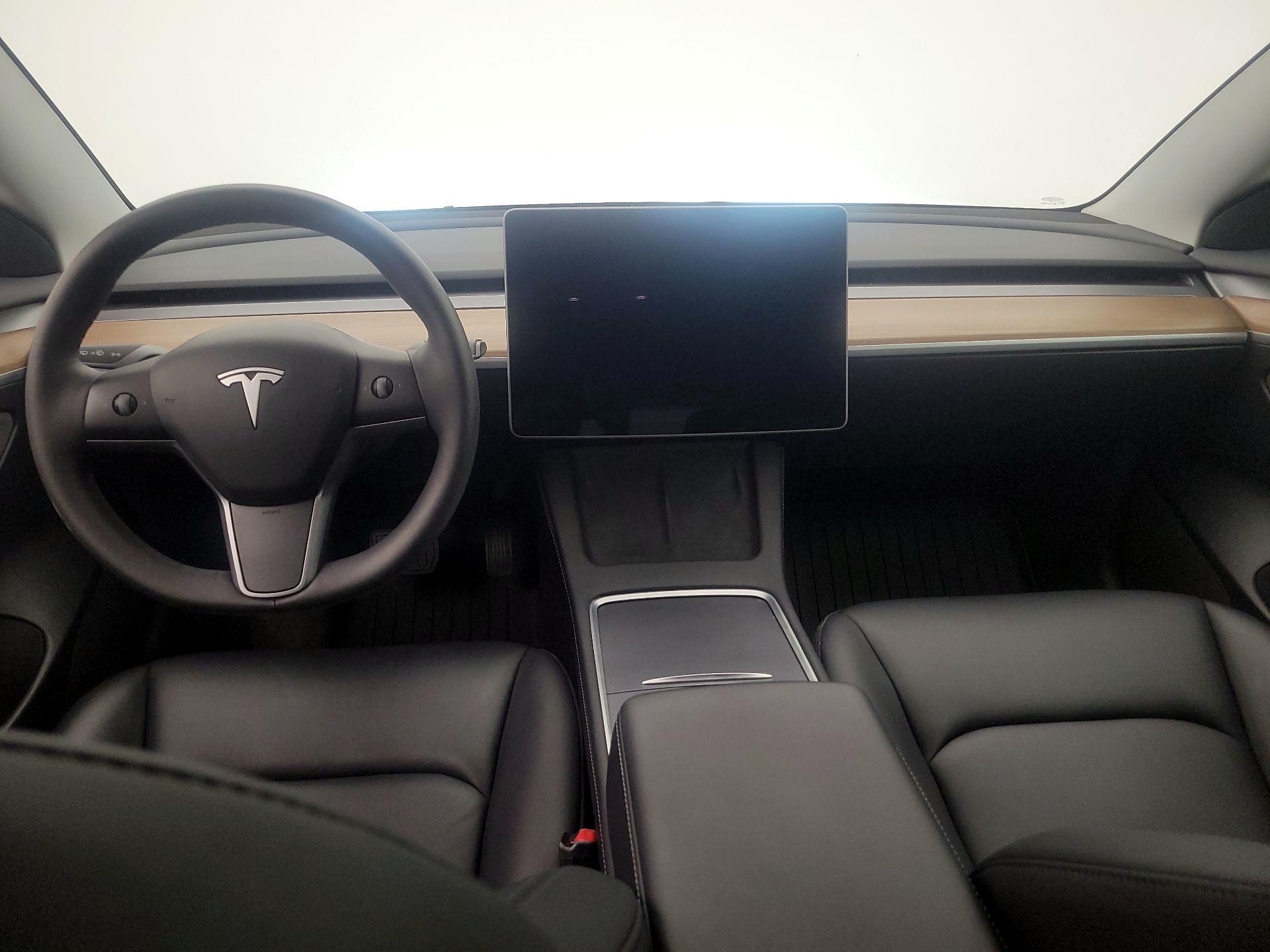 Thumbnail: 2023 Tesla Model 3 - 9