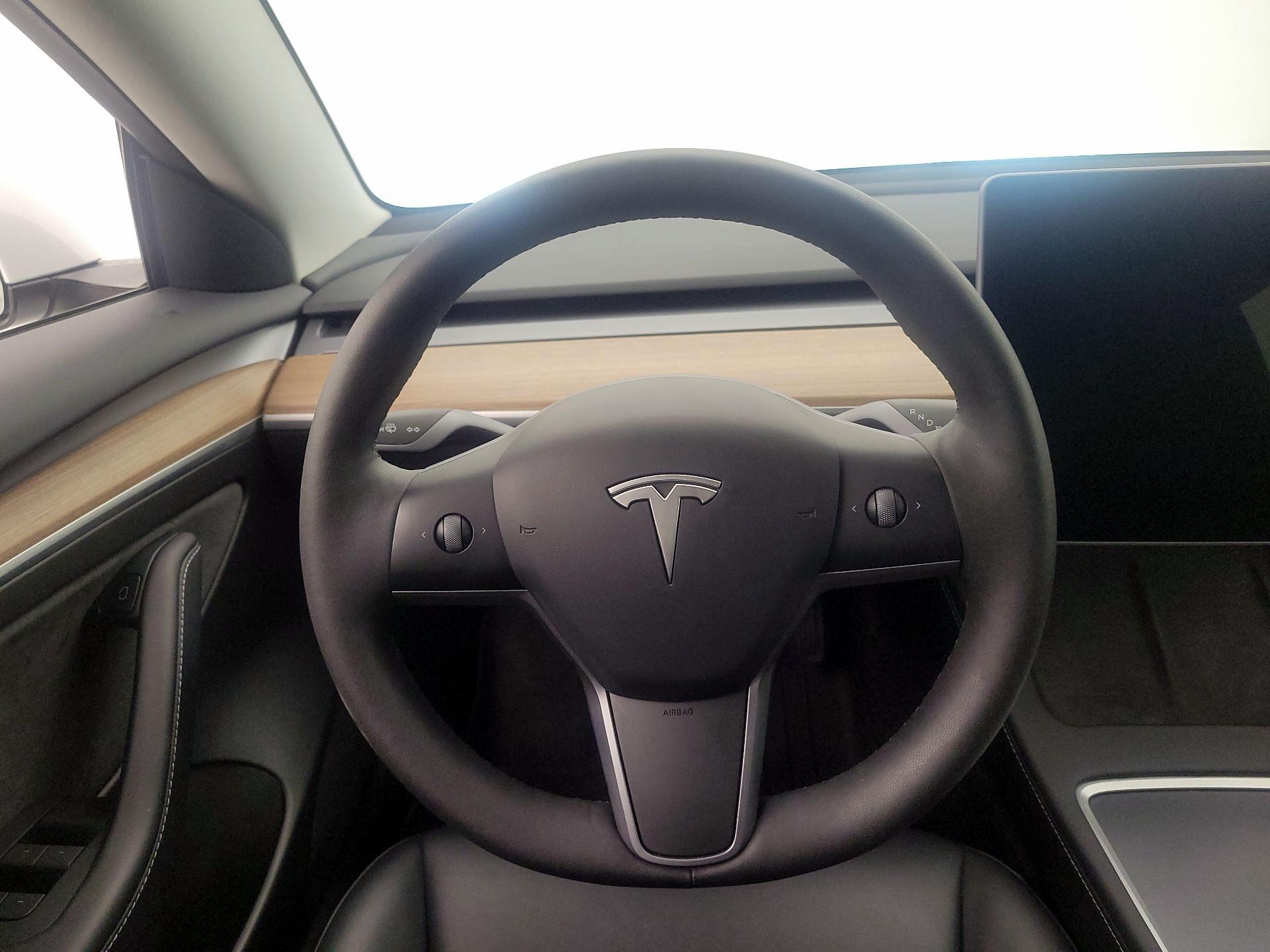 Thumbnail: 2023 Tesla Model 3 - 10