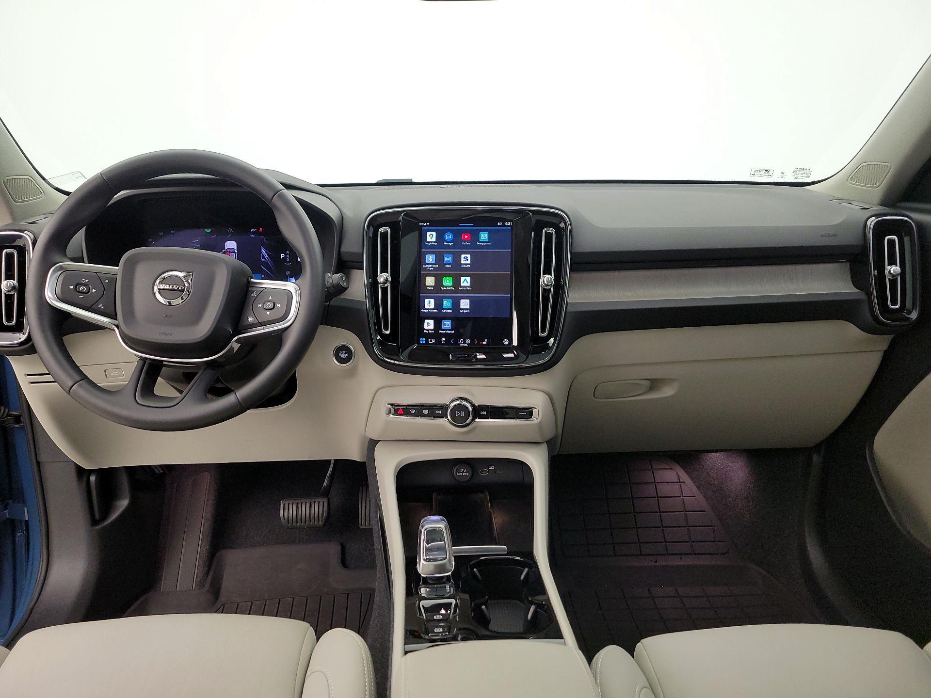 Thumbnail: 2024 Volvo XC40 - 9