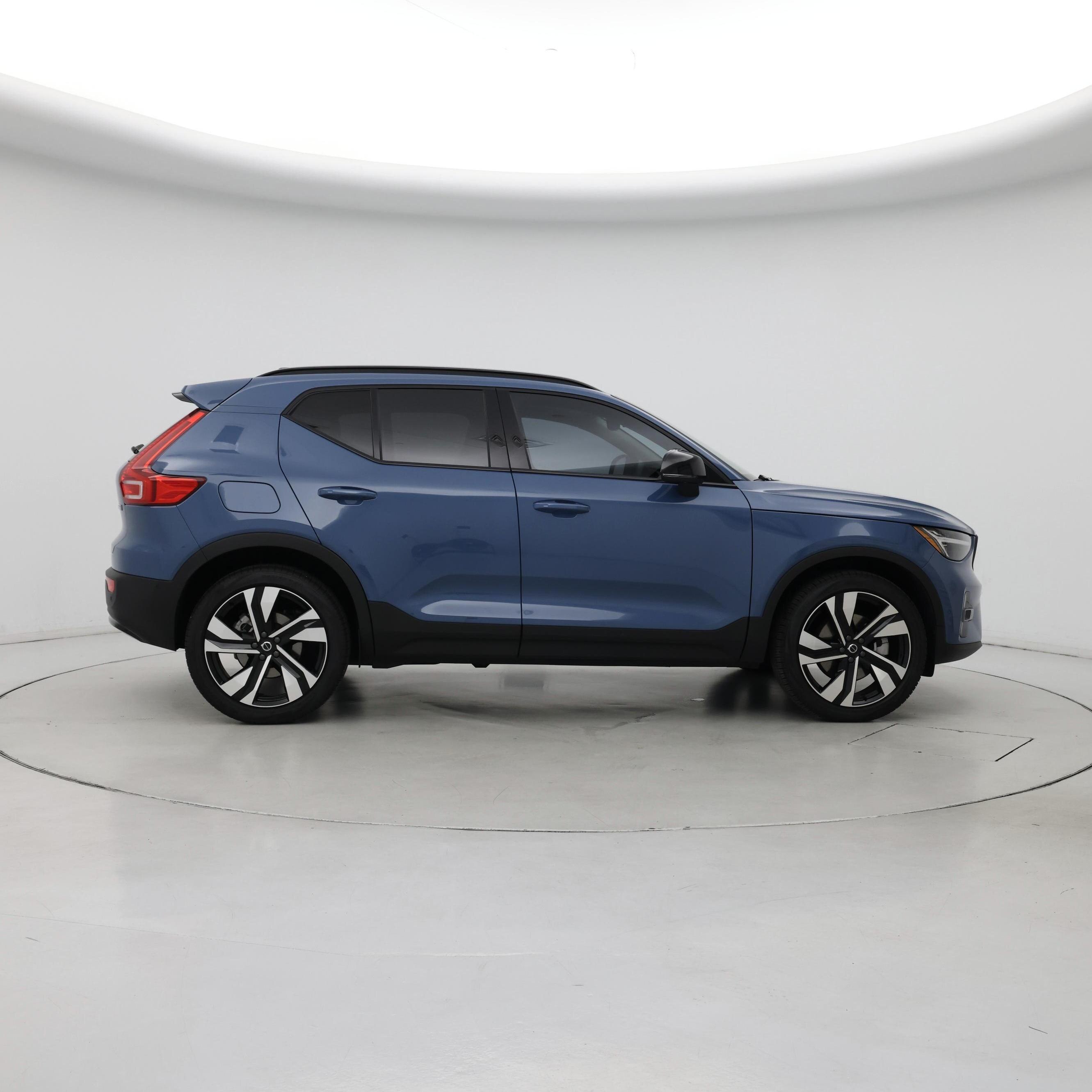 Thumbnail: 2024 Volvo XC40 - 7