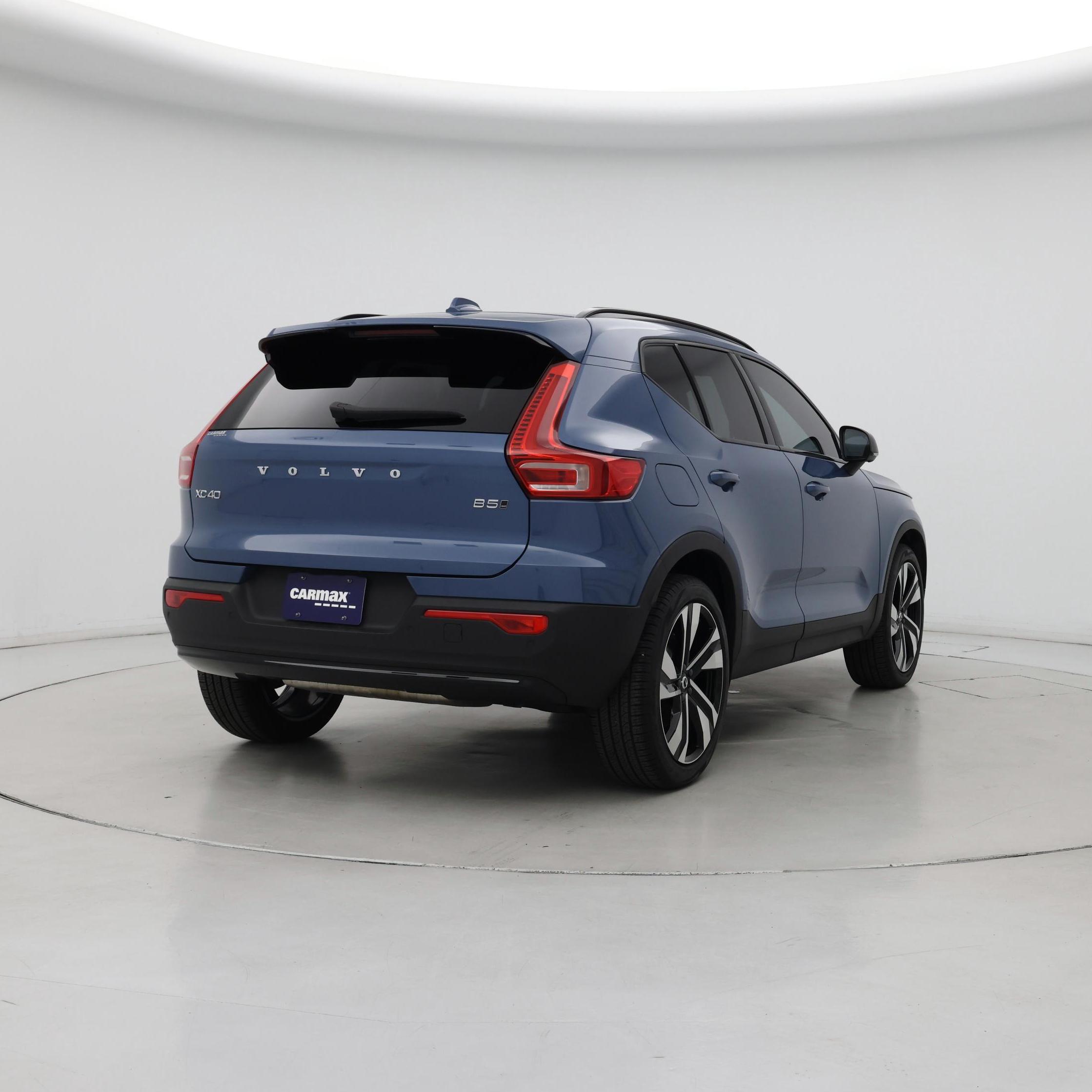 Thumbnail: 2024 Volvo XC40 - 8