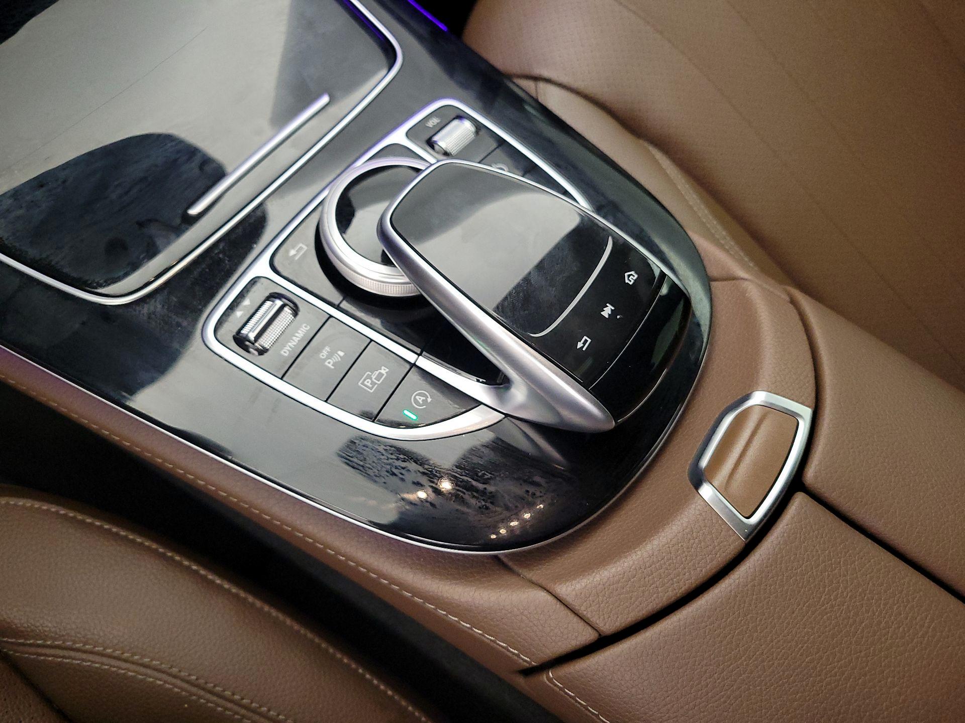 Thumbnail: 2017 Mercedes-Benz E-Class - 18