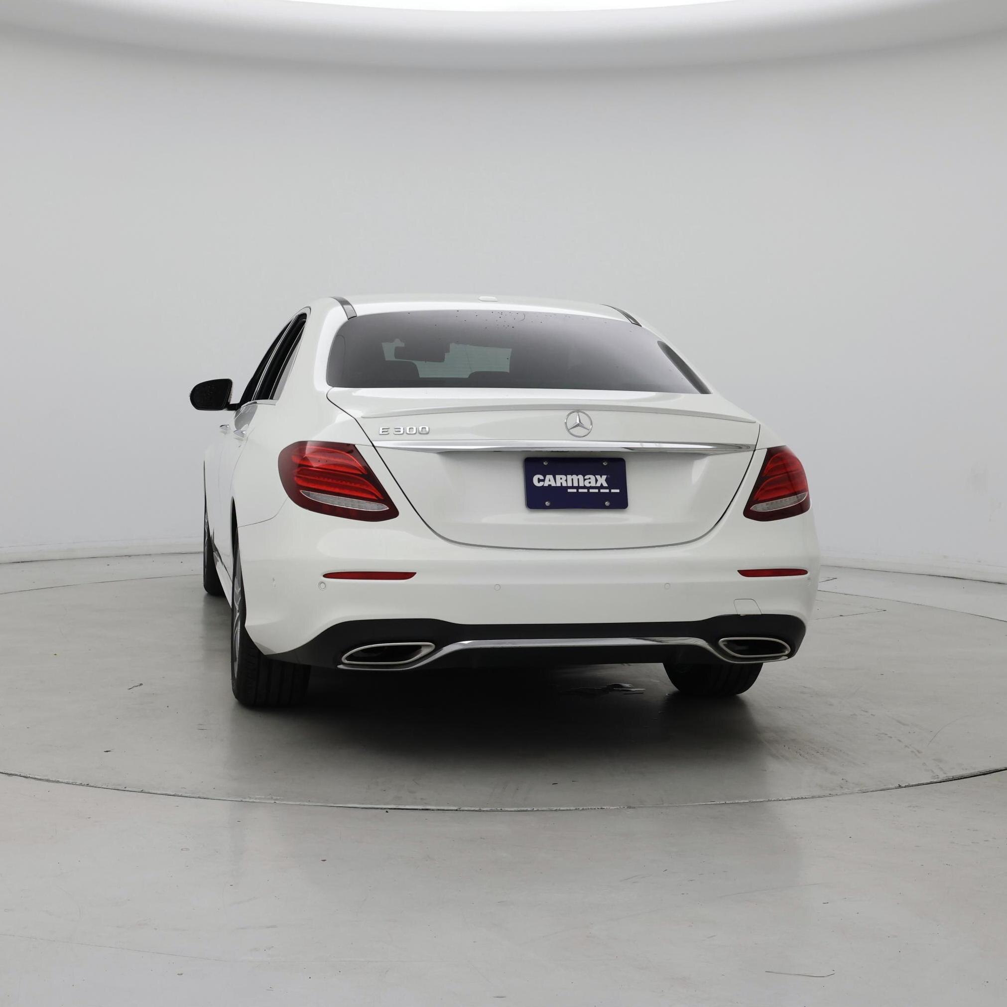 Thumbnail: 2017 Mercedes-Benz E-Class - 4