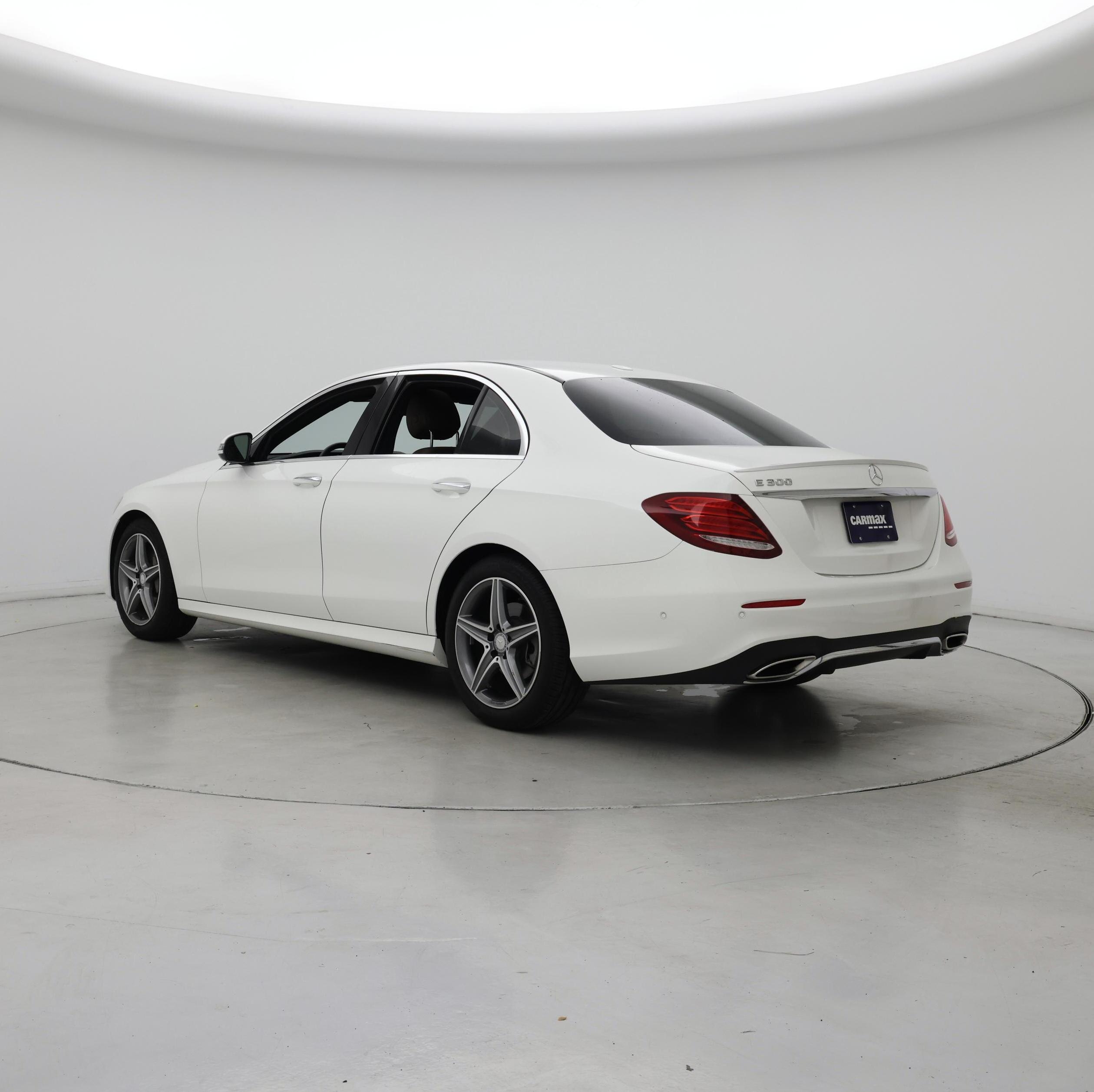 Thumbnail: 2017 Mercedes-Benz E-Class - 5