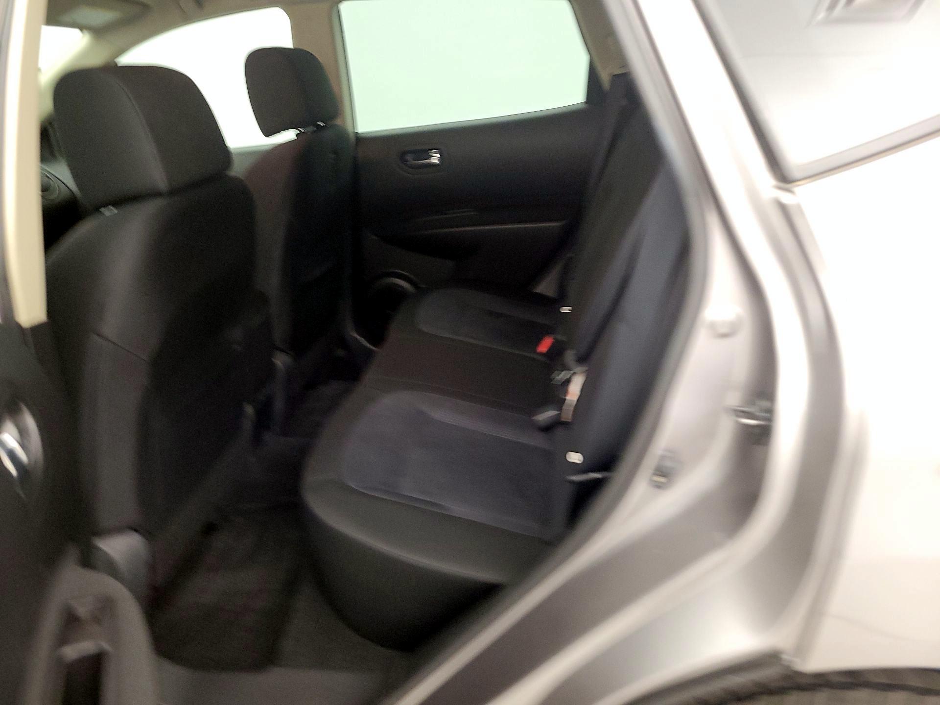 Thumbnail: 2014 Nissan Rogue - 18